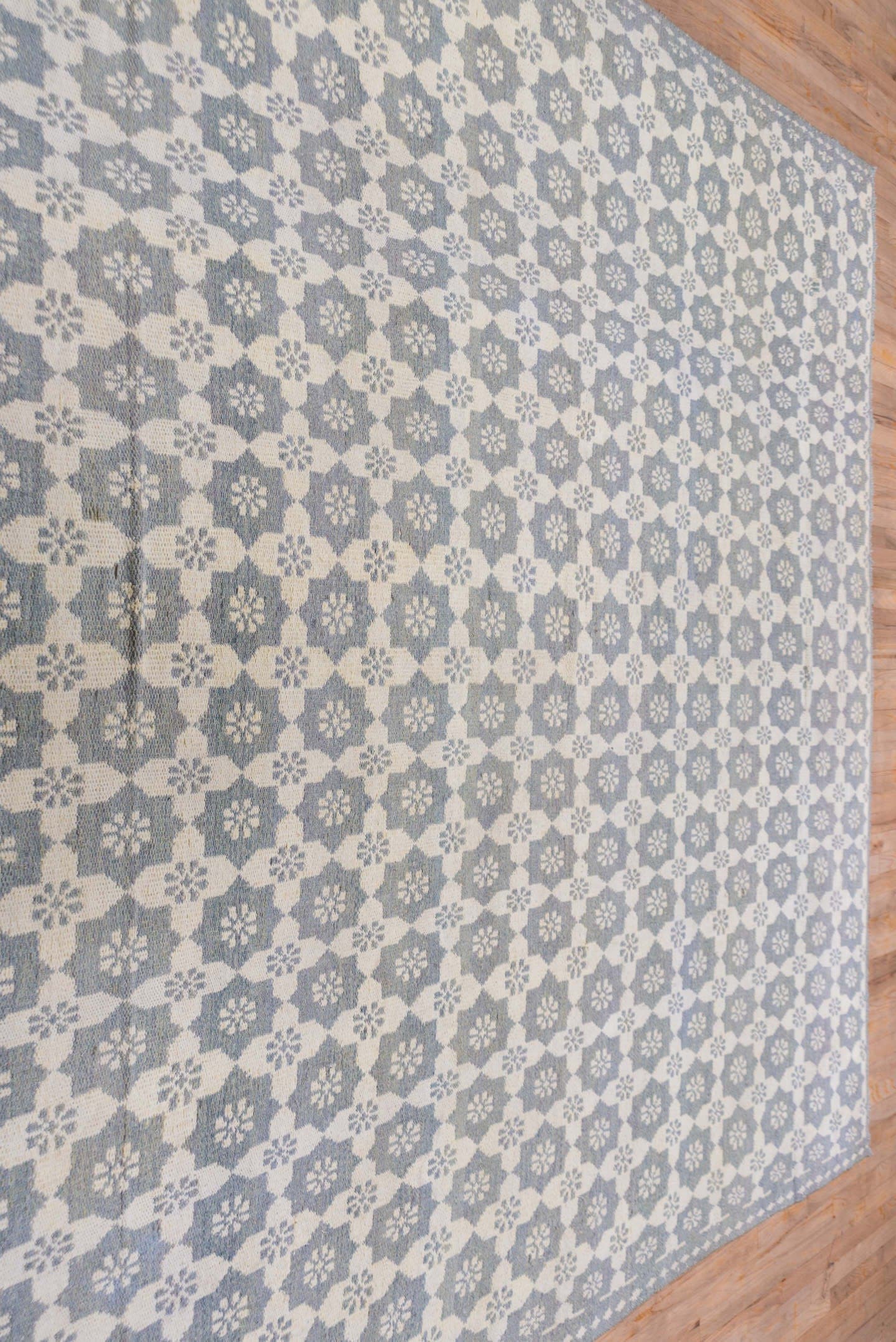 8' x 11' one-of-a-kind handmade antique Kilim large size rug. Color palette: ivory, slate, pale blue, gray, light blue