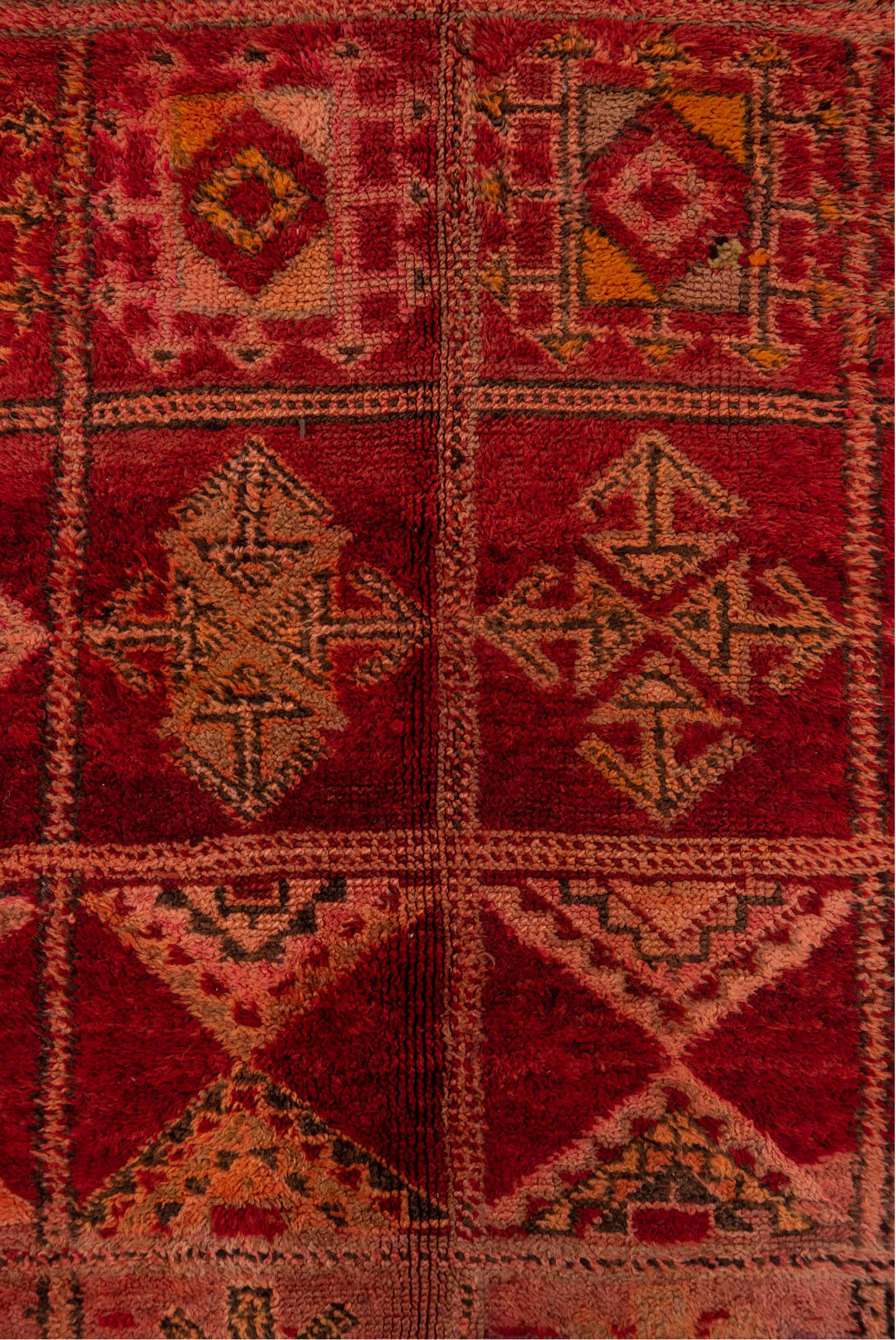 5' x 9' one-of-a-kind handmade vintage Moroccan medium size rug. Color palette: brown, gray, light gray, off-white, pink