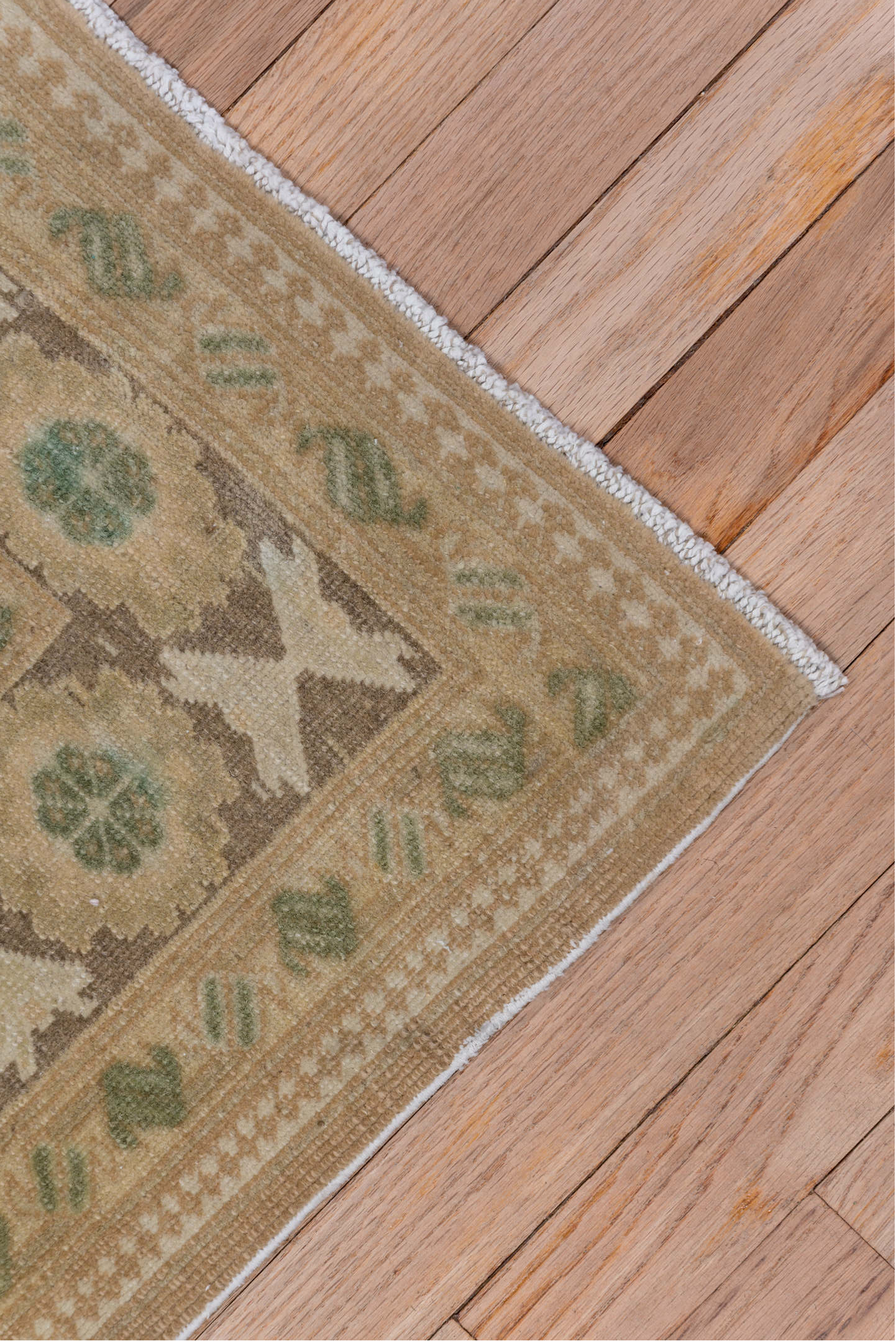 4' x 6' one-of-a-kind handmade antique Oushak small size rug. Color palette: beige, taupe, sage, blue, ivory, camel, olive