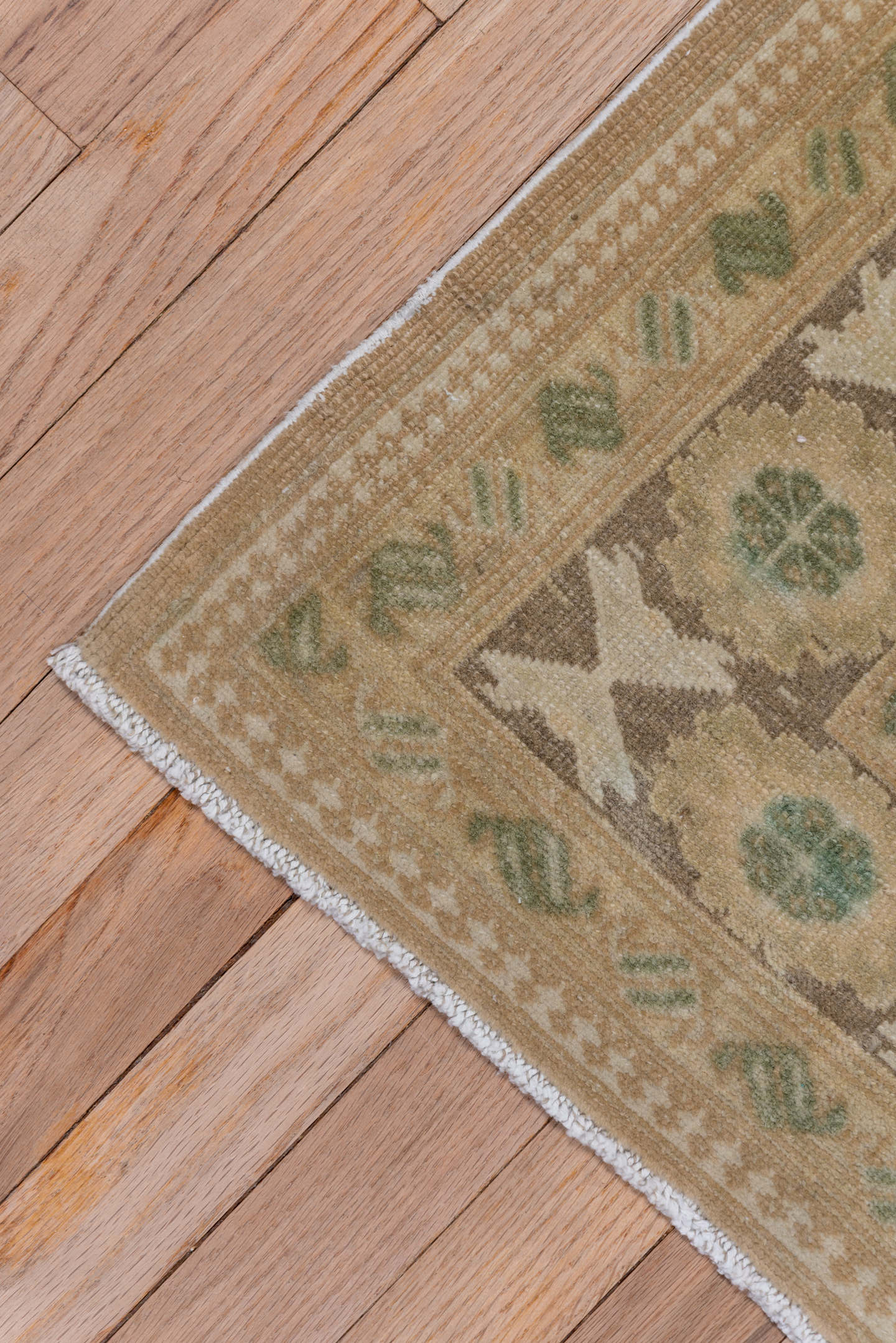 4' x 6' one-of-a-kind handmade antique Oushak small size rug. Color palette: beige, taupe, sage, blue, ivory, camel, olive