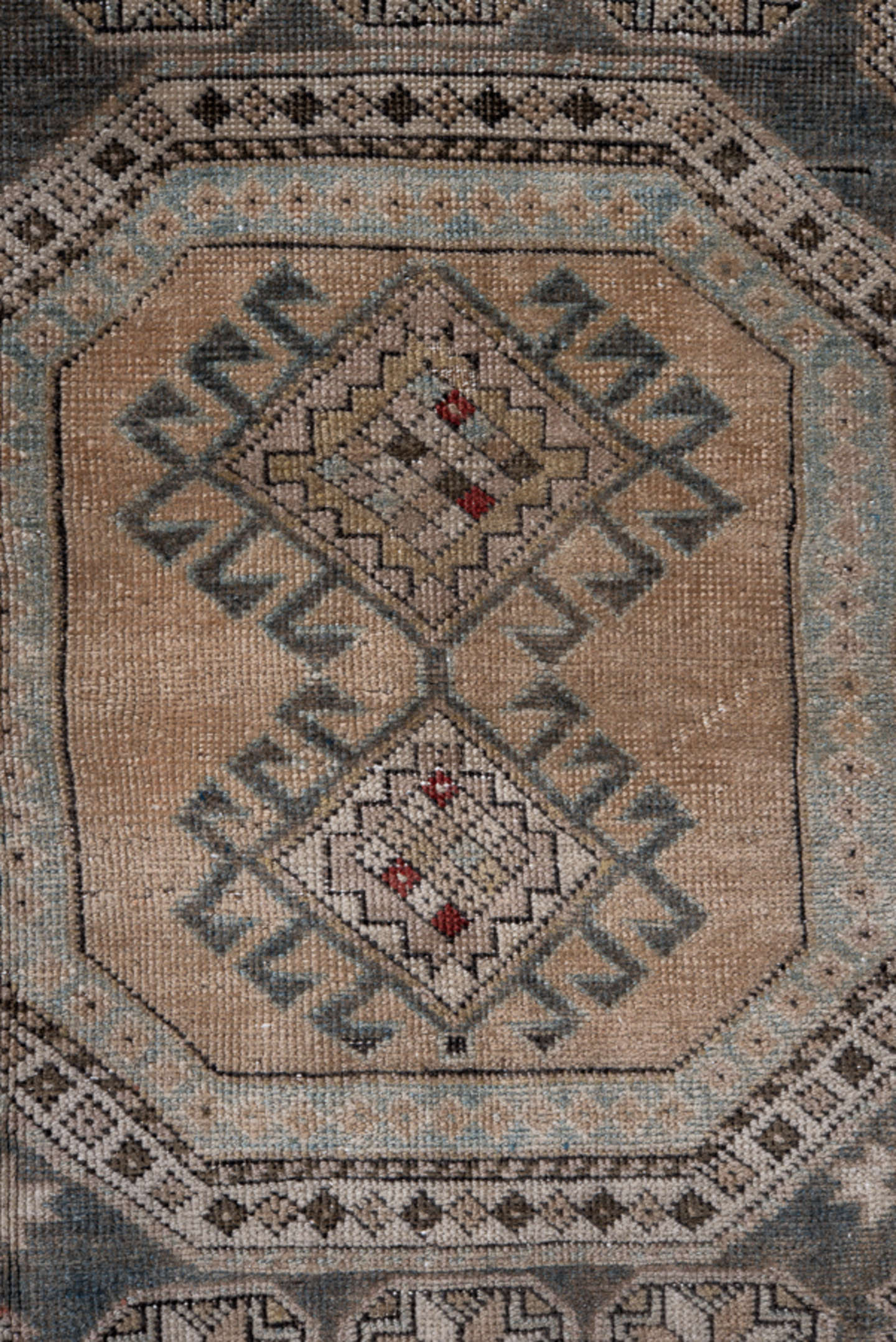 4' x 6' one-of-a-kind handmade antique Shiraz small size rug. Color palette: ivory, charcoal, sky blue, rust, taupe, black