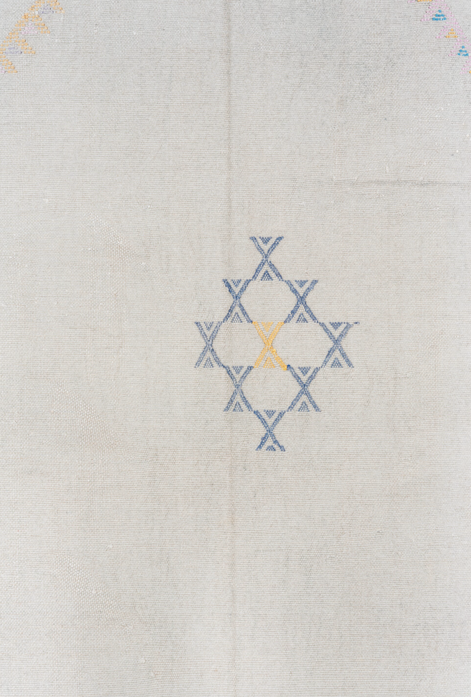 5' x 9' one-of-a-kind handmade vintage Cactus Kilim medium size rug. Color palette: ivory, cream, pale blue, gold, blush