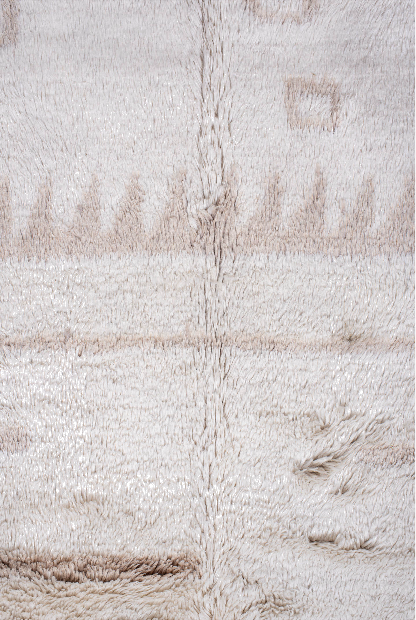 6' x 9' one-of-a-kind handmade vintage Moroccan medium size rug. Color palette: gainsboro, gray, light gray, linen