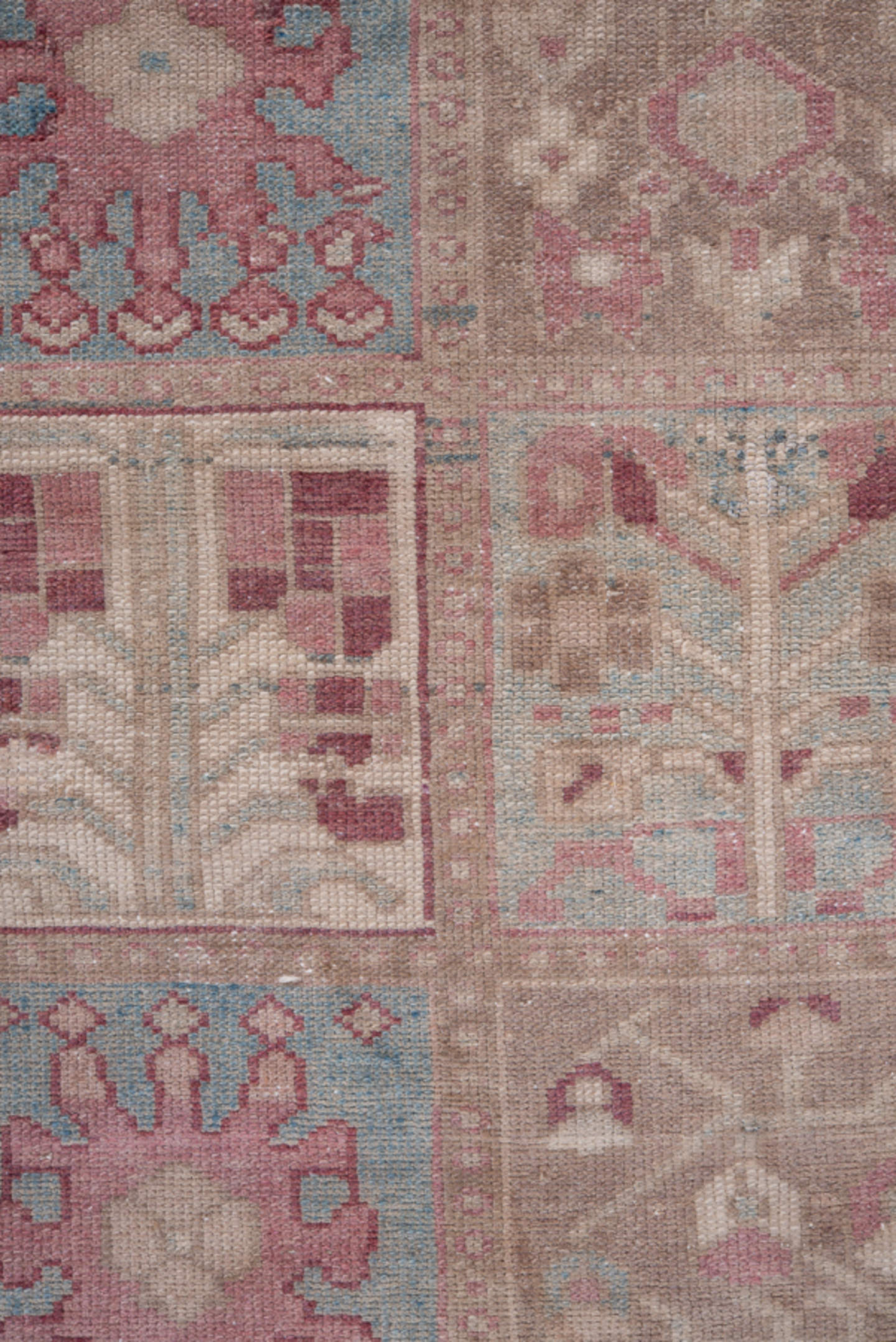 4' x 6' one-of-a-kind handmade antique Baktiary small size rug. Color palette: ivory, sky blue, rose, taupe, dusty pink