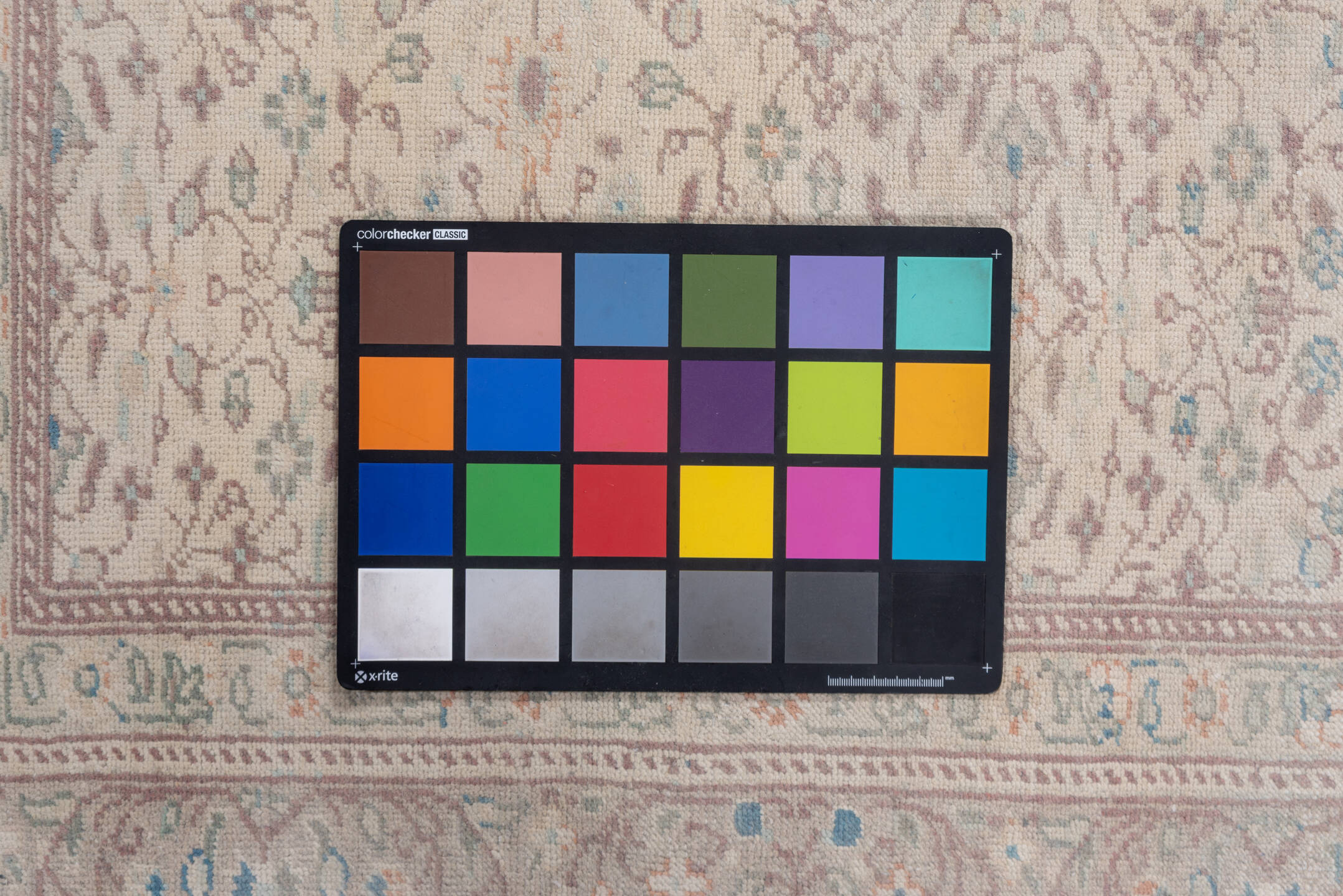 6' x 9' one-of-a-kind handmade vintage Sivas medium size rug. Color palette: dark gray, gray, light gray, light slate gray