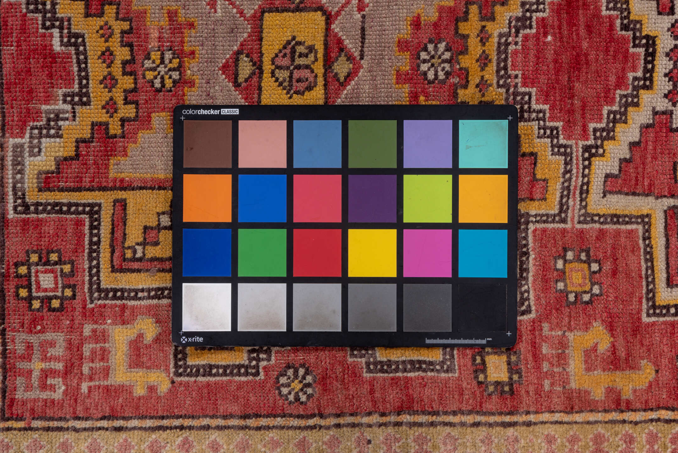 3' x 5' one-of-a-kind handmade vintage Oushak small size rug. Color palette: brown, pink, red