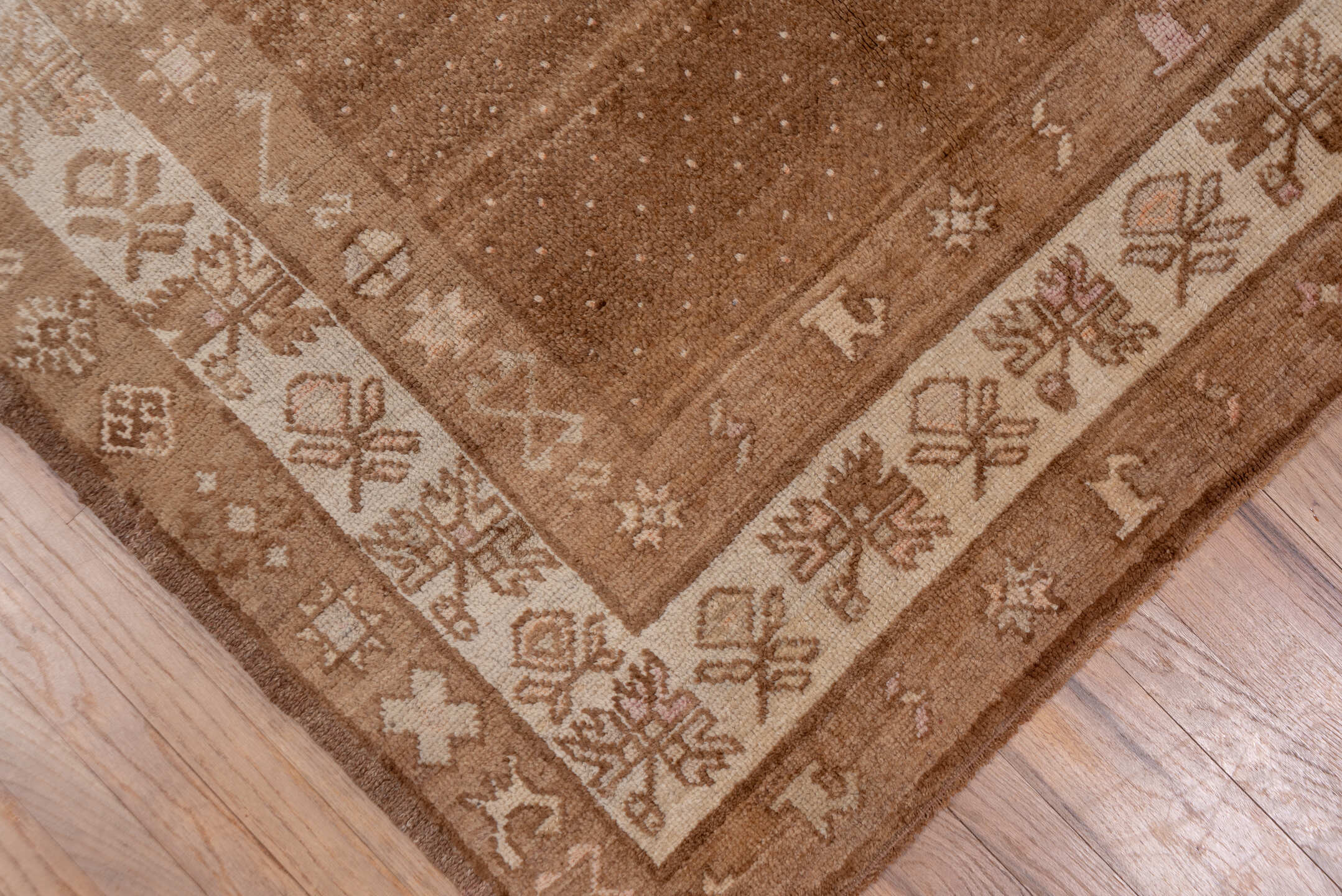 5' x 10' one-of-a-kind handmade vintage Oushak medium size rug. Color palette: camel, taupe, beige, ivory, sand, brown, gray
