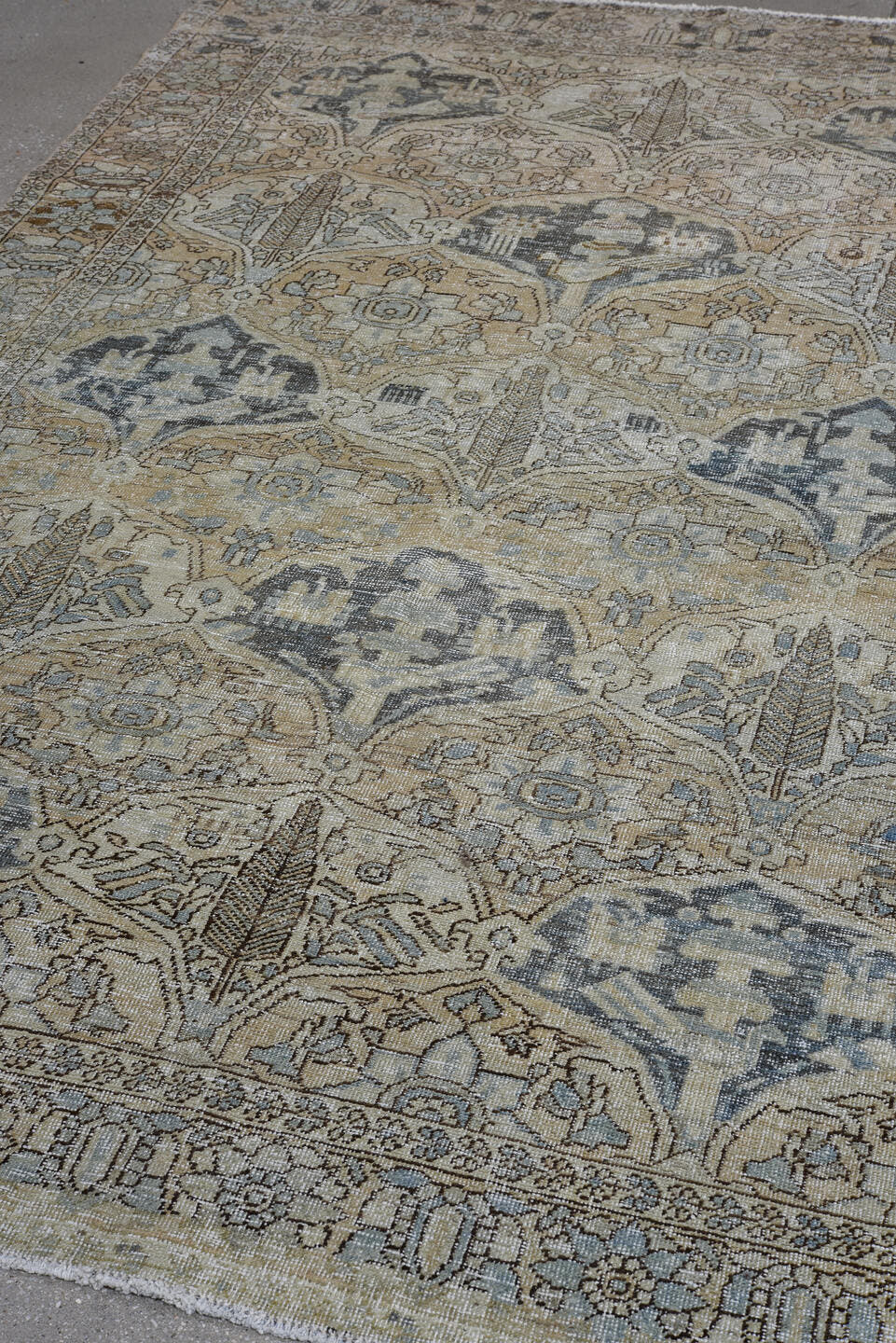 5' x 8' one-of-a-kind handmade vintage Baktiary medium size rug. Color palette: ivory, beige, powder_blue, slate, charcoal