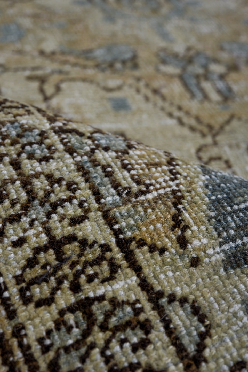 5' x 8' one-of-a-kind handmade vintage Baktiary medium size rug. Color palette: ivory, beige, powder_blue, slate, charcoal