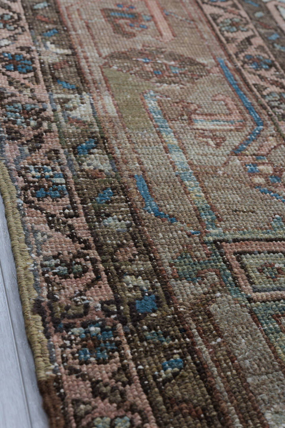 8' x 12' one-of-a-kind handmade antique Serapi large size rug. Color palette: ivory, rust, sky blue, taupe, brown, slate