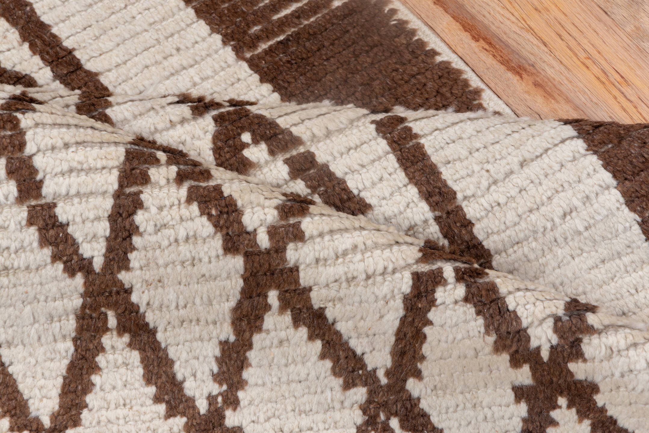 3' x 6' one-of-a-kind handmade vintage Tulu small size rug. Color palette: ivory, brown