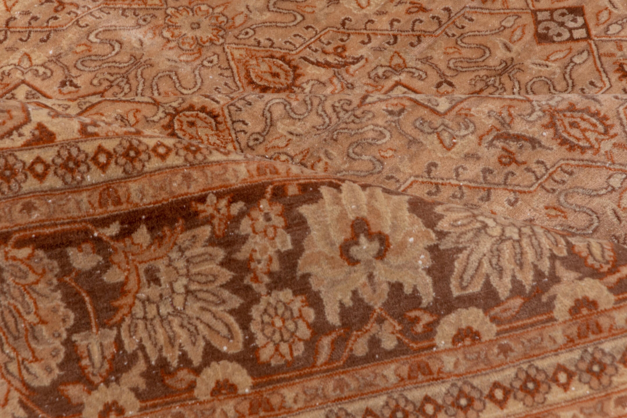 8' x 9' one-of-a-kind handmade vintage Agra rug. Color palette: brown, gainsboro, gray, light gray, off-white, orange, pink