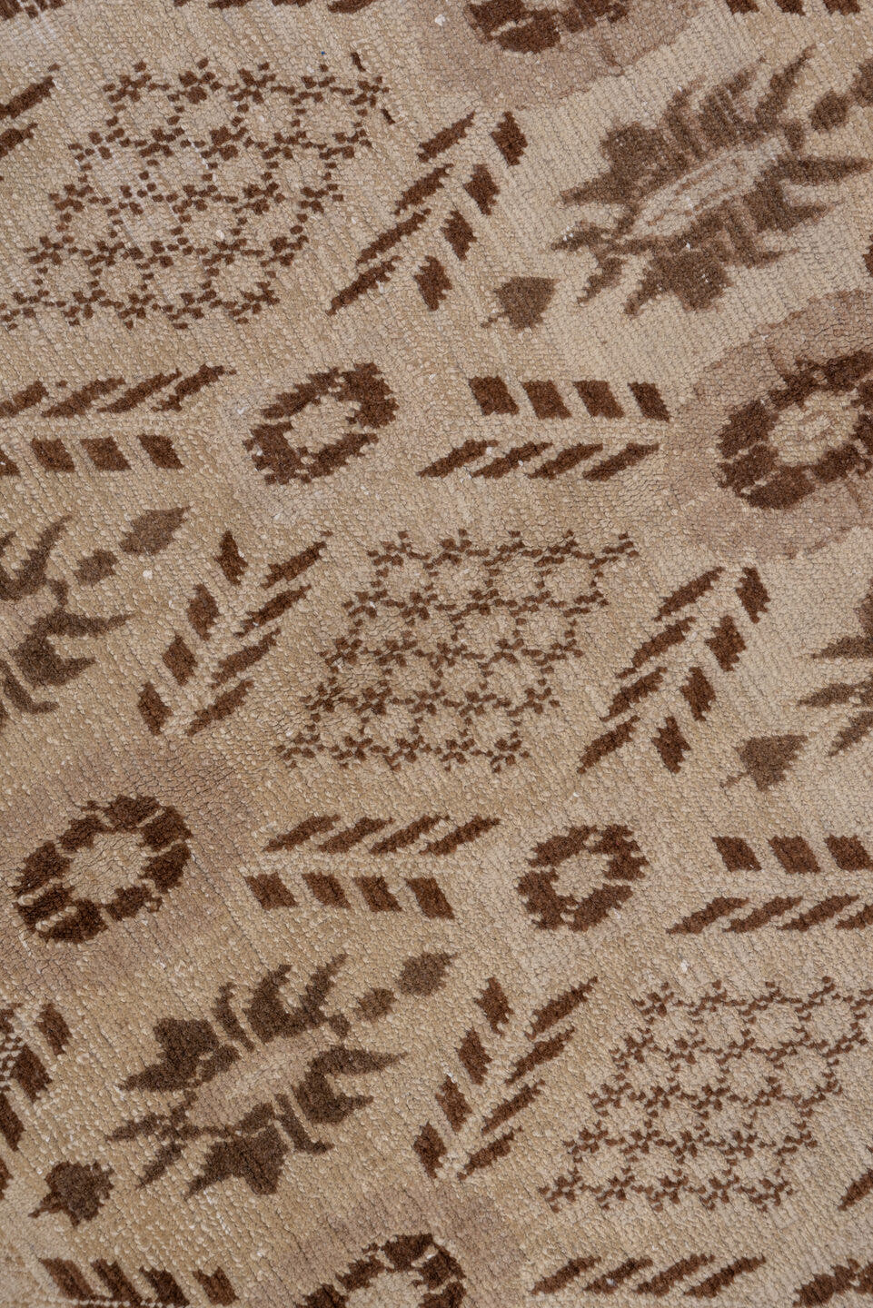4' x 9' one-of-a-kind handmade vintage Oushak runner rug. Color palette: ivory, taupe, brown, beige, gray