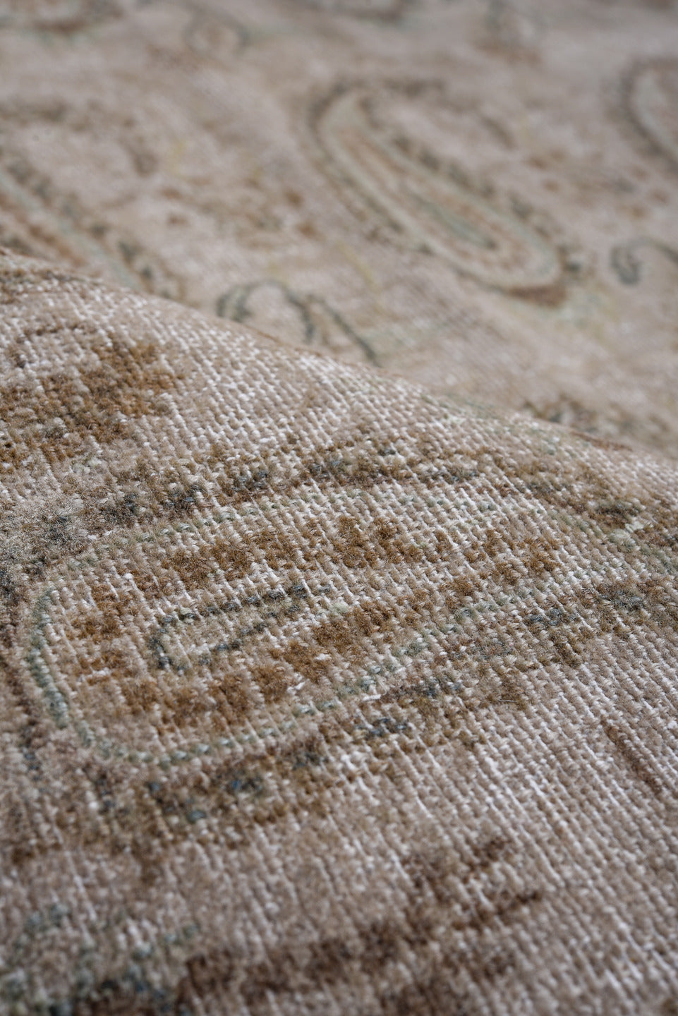 9' x 13' one-of-a-kind handmade vintage Sivas large size rug. Color palette: black, blue, brown, charcoal, dim gray, fiord