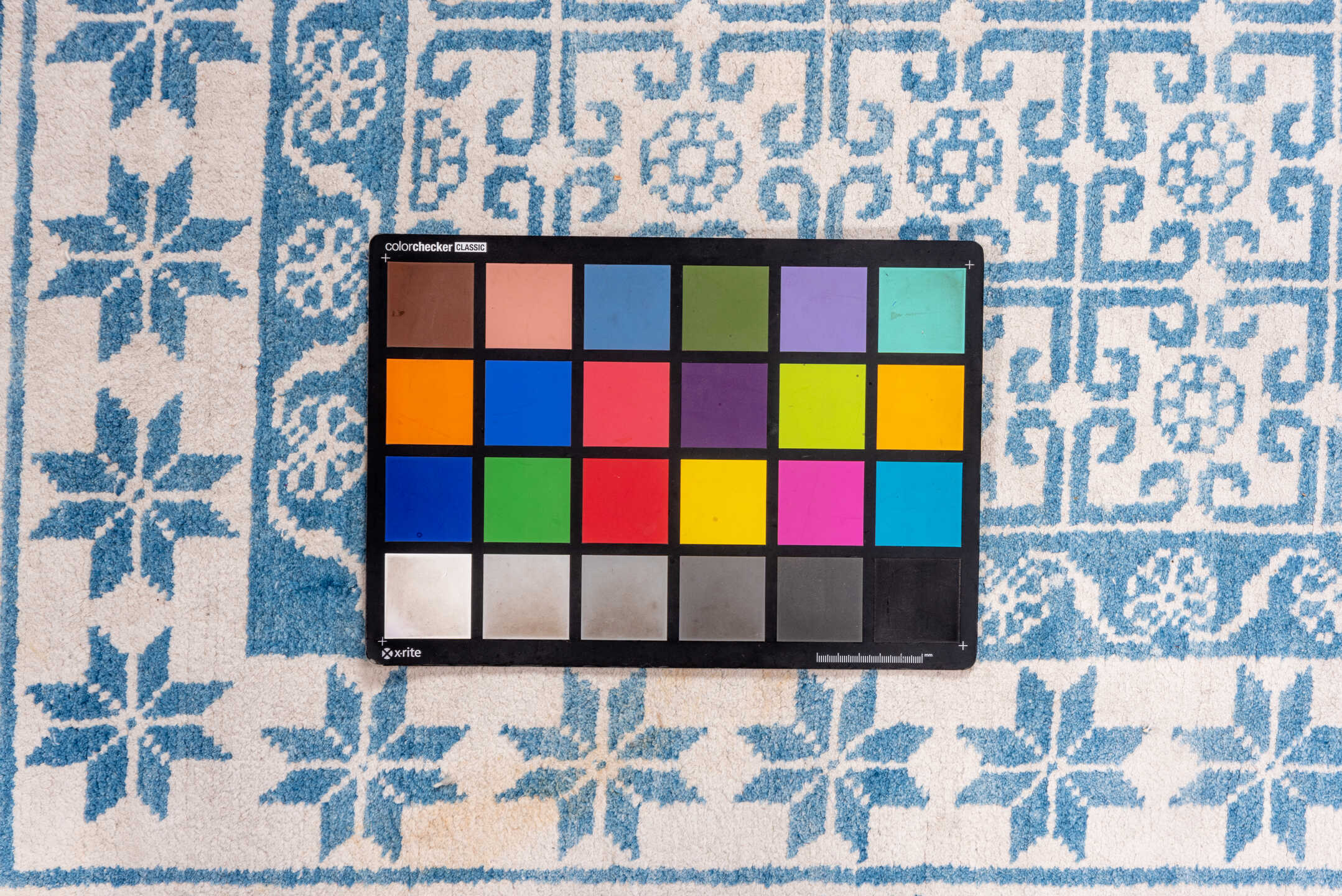 4' x 7' one-of-a-kind handmade vintage Cotton Agra rug. Color palette: blue, gainsboro, gray, light blue, light gray