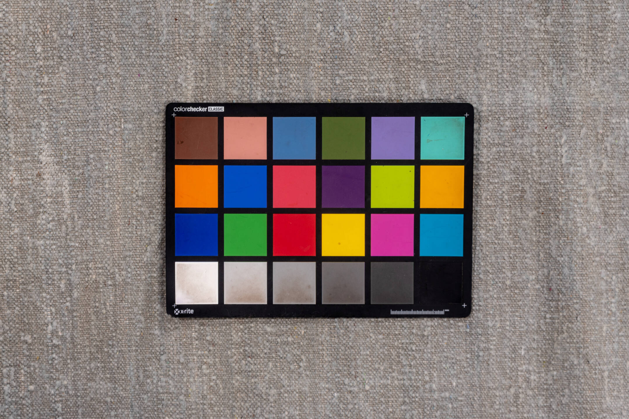 11' x 14' one-of-a-kind handmade vintage Dhurrie oversize rug. Color palette: dark gray, gainsboro, gray, light gray