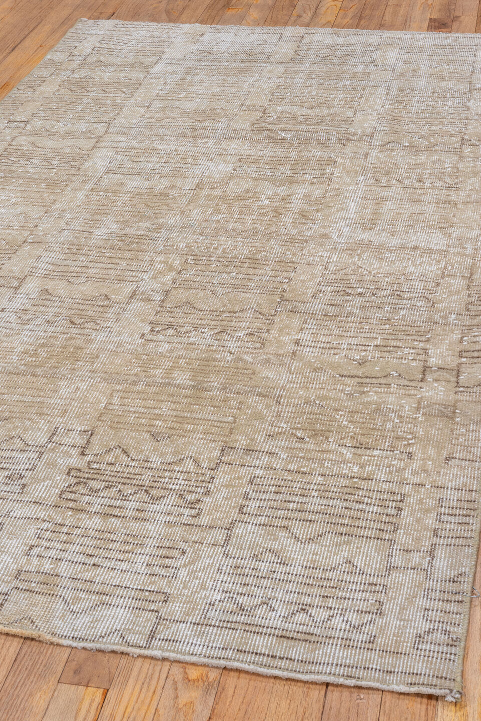 3' x 6' one-of-a-kind handmade vintage Oushak small size rug. Color palette: ivory, beige, taupe, sand, camel, gray