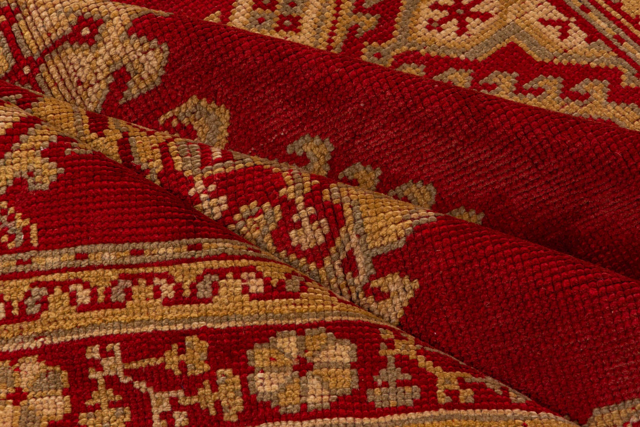 5' x 9' one-of-a-kind handmade antique Oushak medium size rug. Color palette: red, ivory, camel, rust, beige, terracotta
