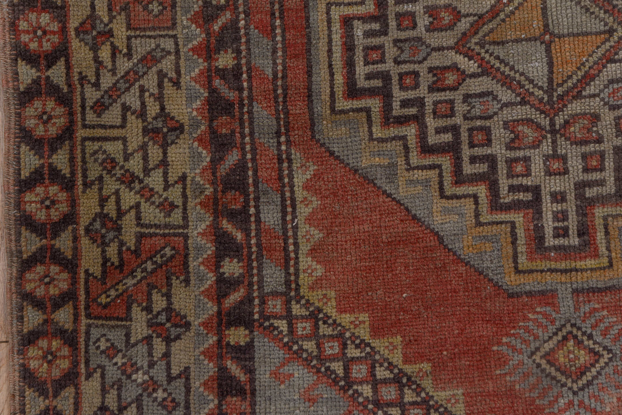 3' x 5' one-of-a-kind handmade vintage Oushak small size rug. Color palette: brown, gray, light gray, off-white, pink, red