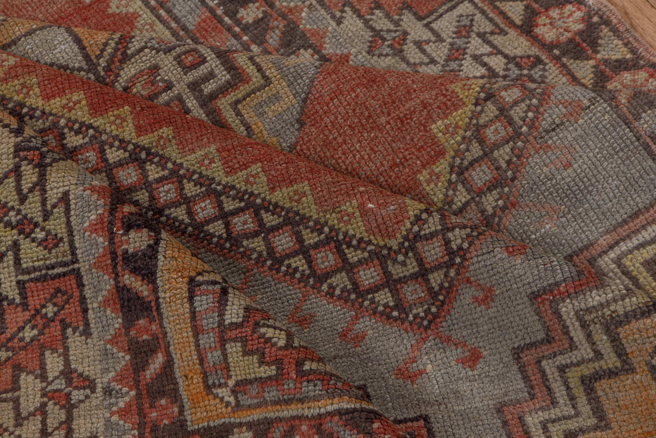 3' x 5' one-of-a-kind handmade vintage Oushak small size rug. Color palette: brown, gray, light gray, off-white, pink, red