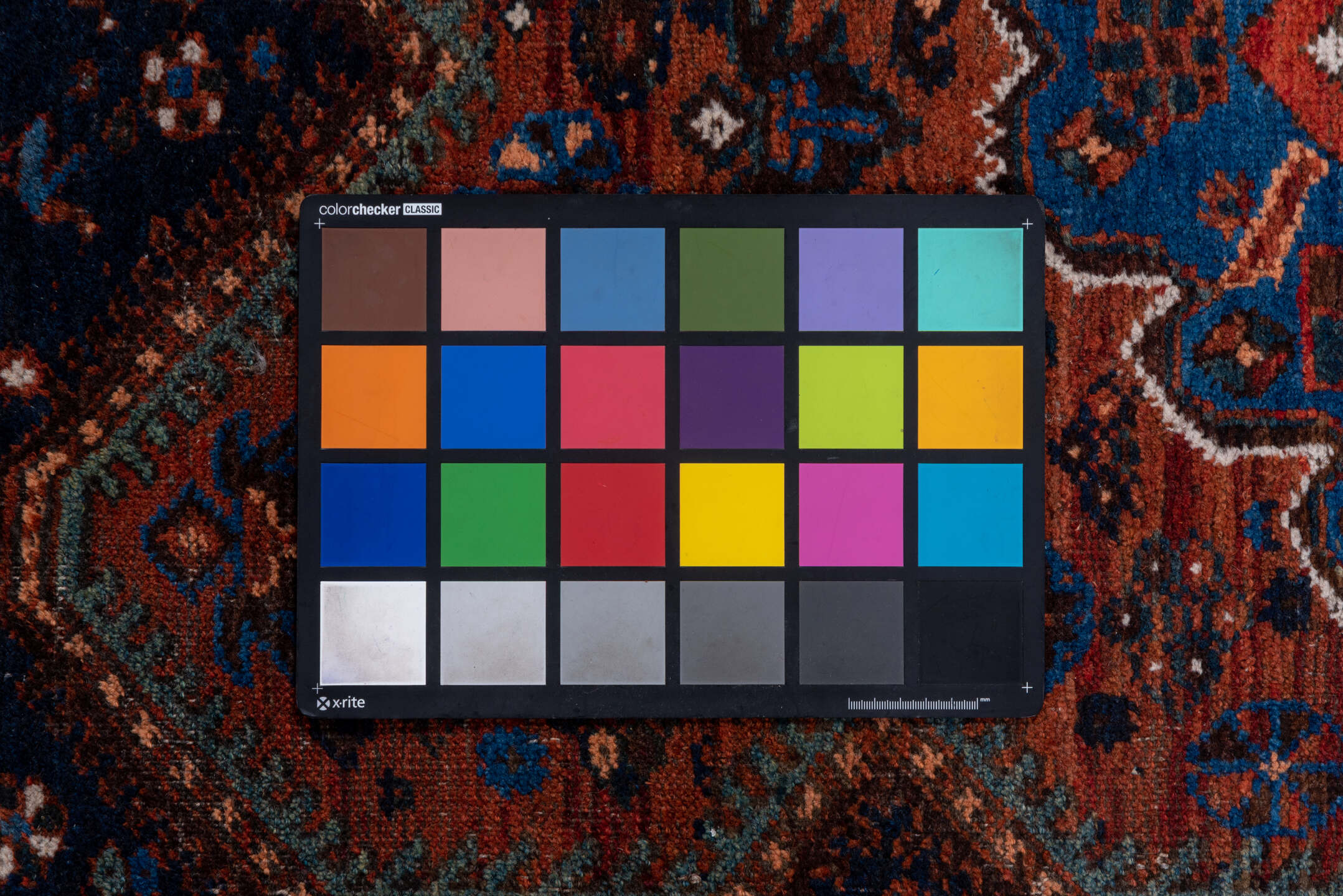 3' x 5' one-of-a-kind handmade vintage Shiraz small size rug. Color palette: blue, brown, dim gray, gray, light gray, pink