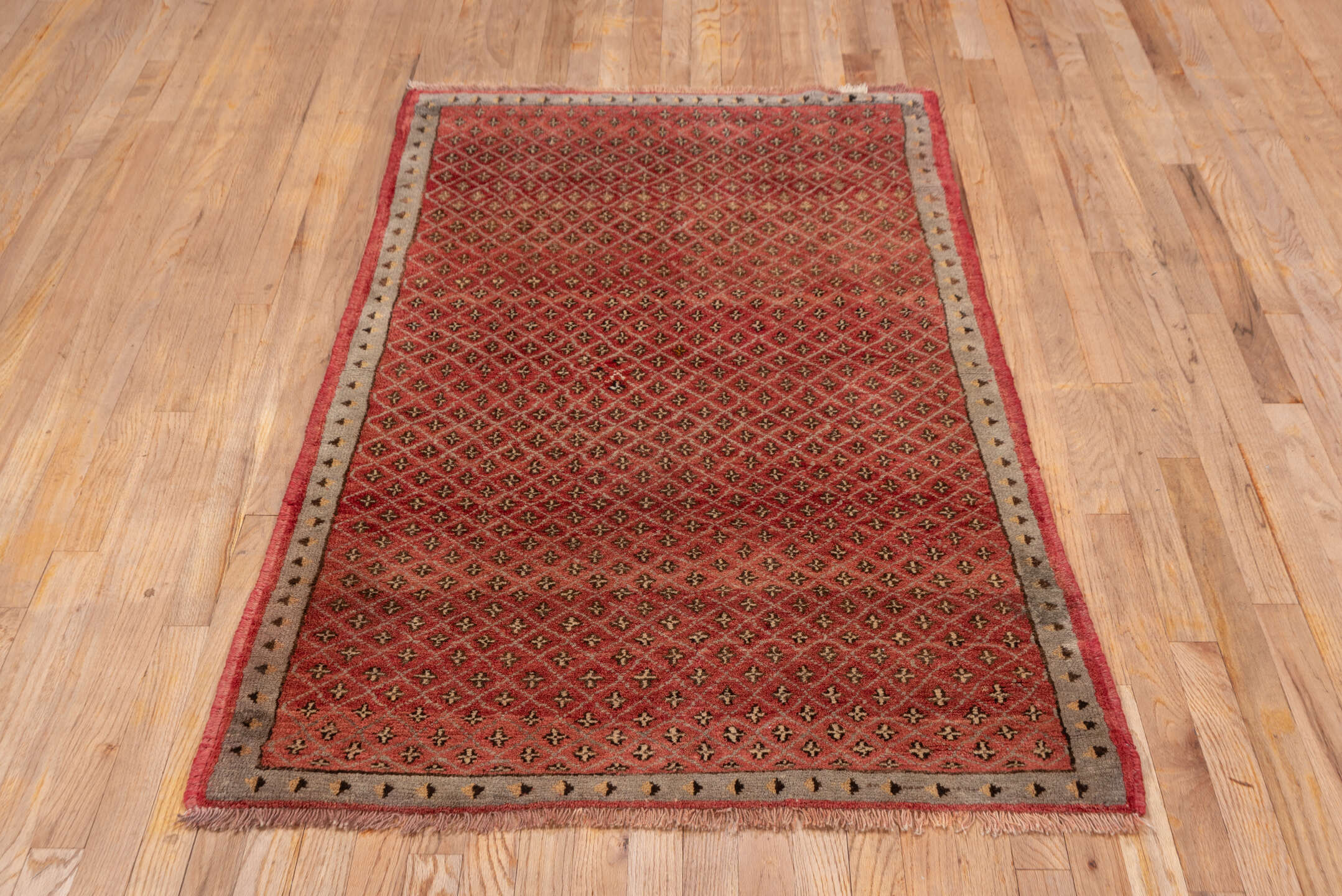 3' x 5' one-of-a-kind handmade vintage Oushak small size rug. Color palette: brown, pink, red