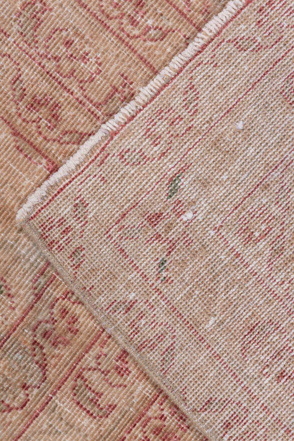 9' x 13' one-of-a-kind handmade vintage Kashan large size rug. Color palette: rose, ivory, blush, taupe, dusty pink, beige