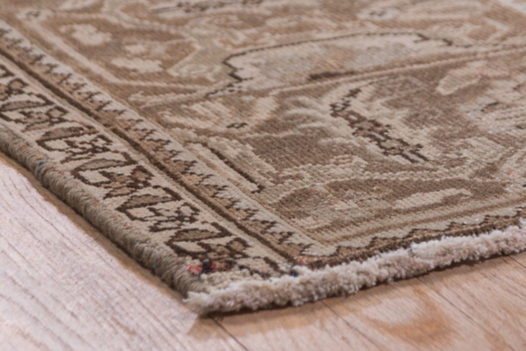 9' x 12' one-of-a-kind handmade vintage Heriz large size rug. Color palette: brown, gray, light gray, pink, silver