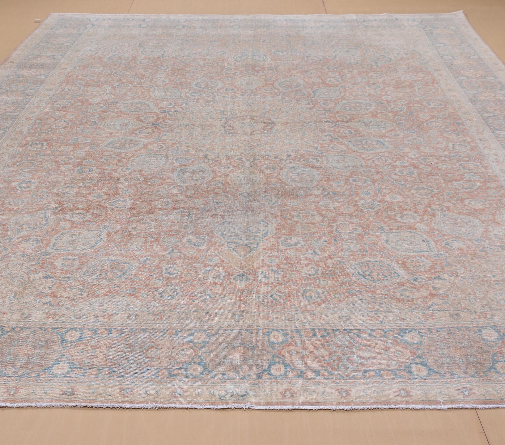 9' x 12' one-of-a-kind handmade vintage Kashan large size rug. Color palette: dark gray, gray, light gray, light slate gray