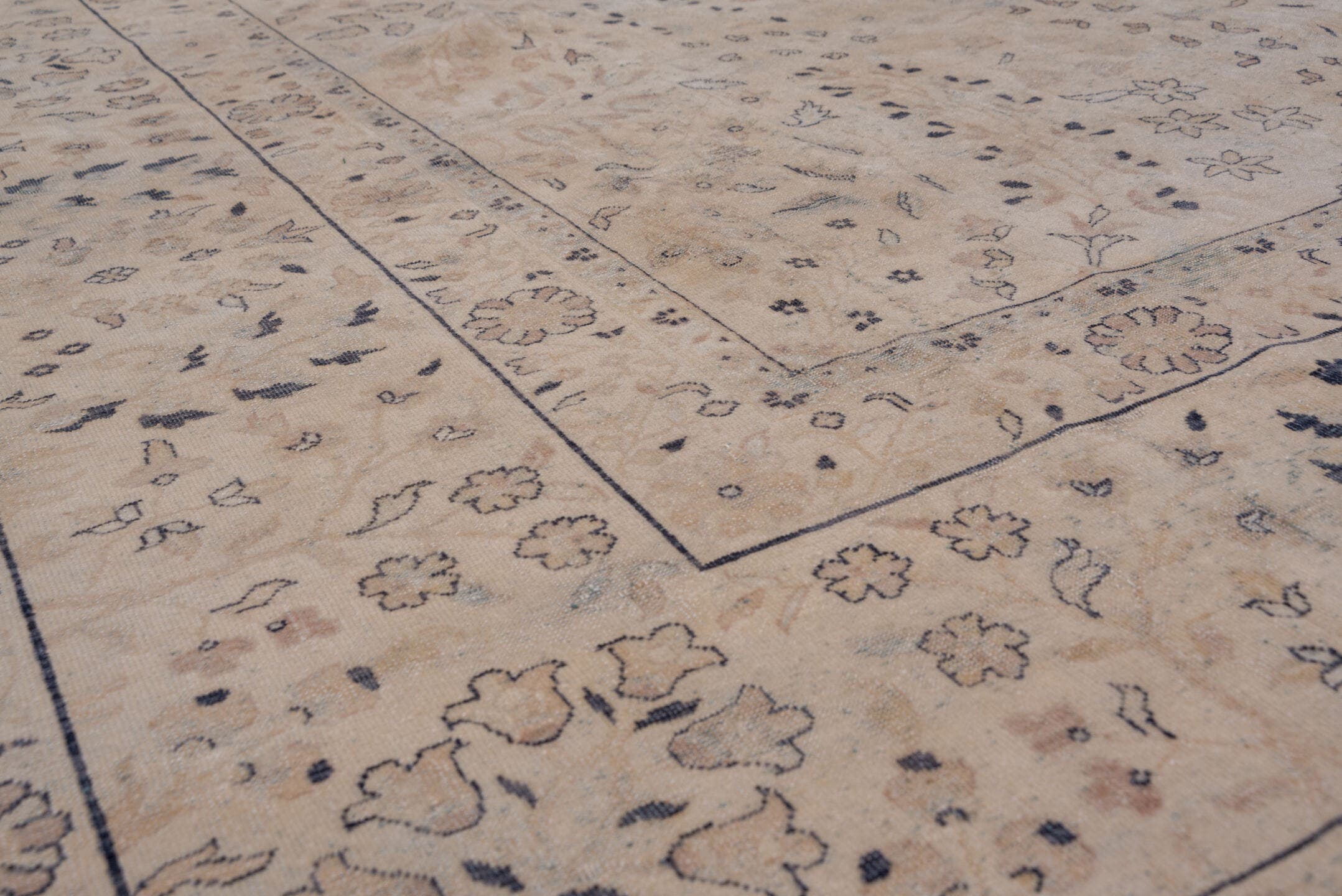 8' x 11' one-of-a-kind handmade antique Kashan large size rug. Color palette: ivory, beige, taupe, slate, dusty blue, camel