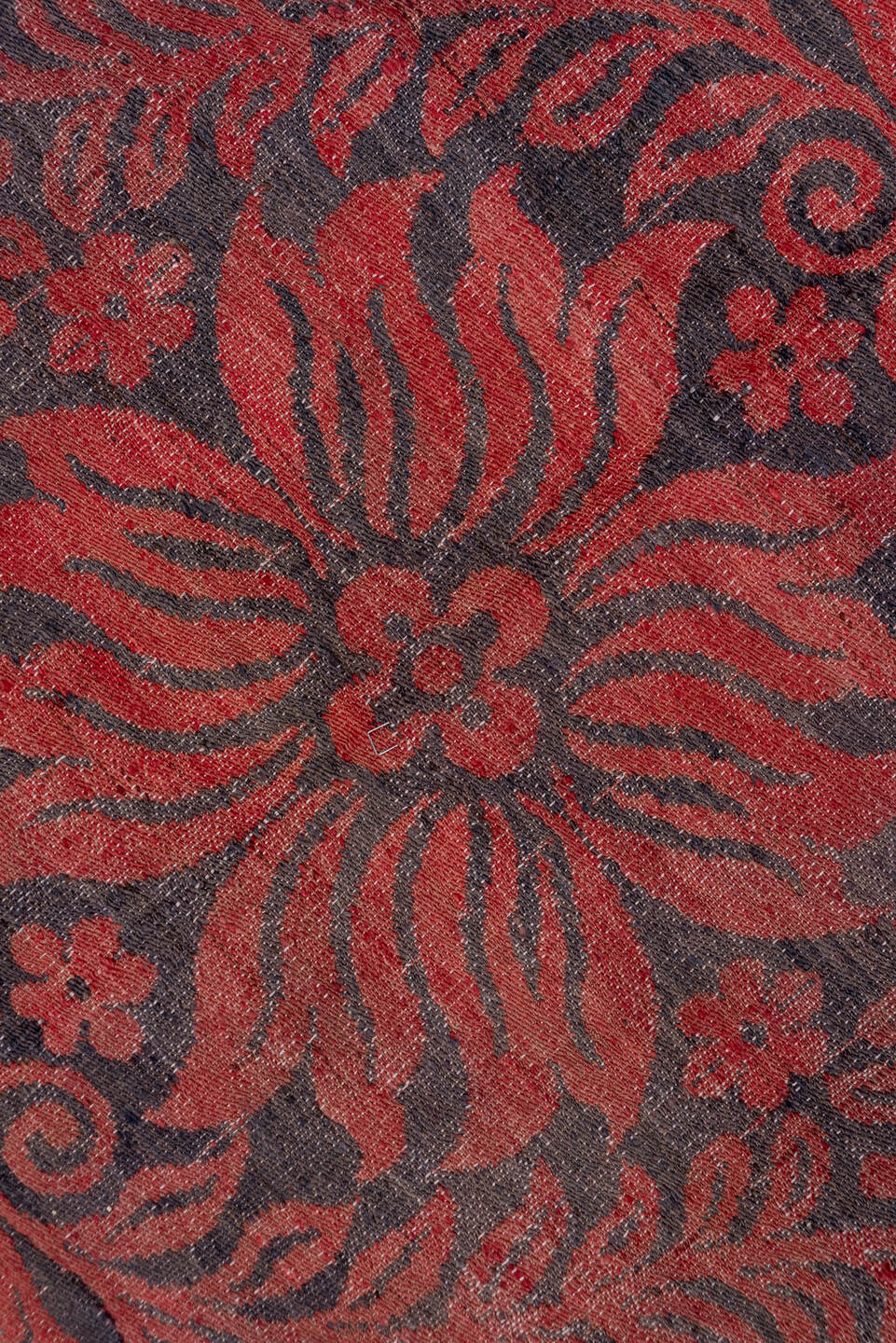 5' x 9' one-of-a-kind handmade vintage Kilim medium size rug. Color palette: brown, gray, off-white, pink, red, snow, white