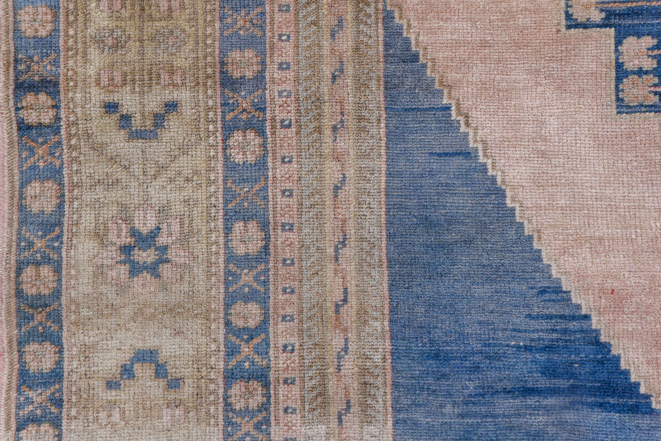 5' x 9' one-of-a-kind handmade vintage Oushak medium size rug. Color palette: ivory, powder_blue, blush, beige, taupe, slate