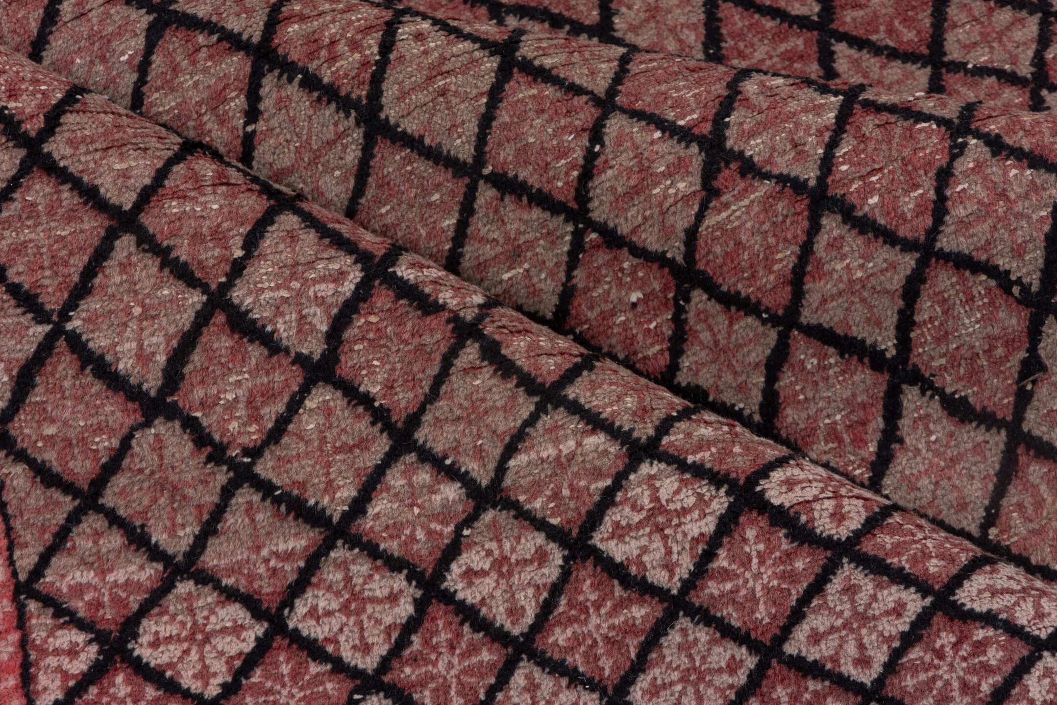 4' x 6' one-of-a-kind handmade vintage Oushak small size rug. Color palette: black, brown, gray, pink, red, rosy brown