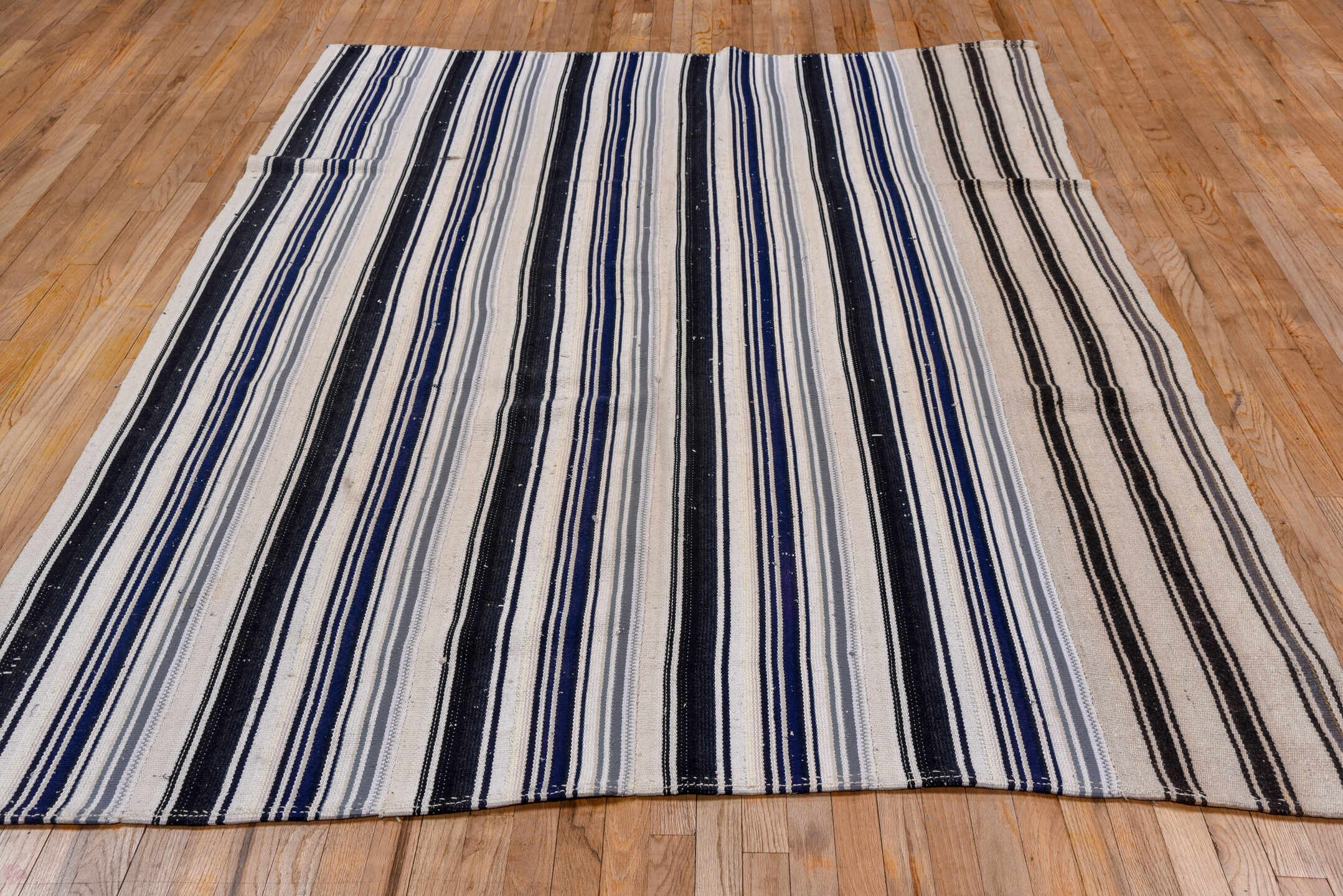 6' x 8' one-of-a-kind handmade vintage Flatweave medium size rug. Color palette: blue, gray, light gray, off-white, pink