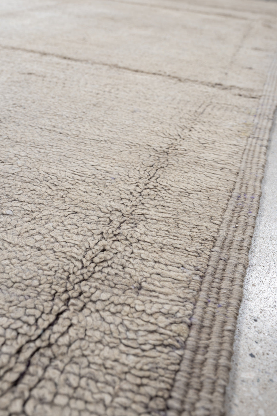 6' x 9' one-of-a-kind handmade vintage Kilim rug. Color palette: ivory, taupe, beige, gray