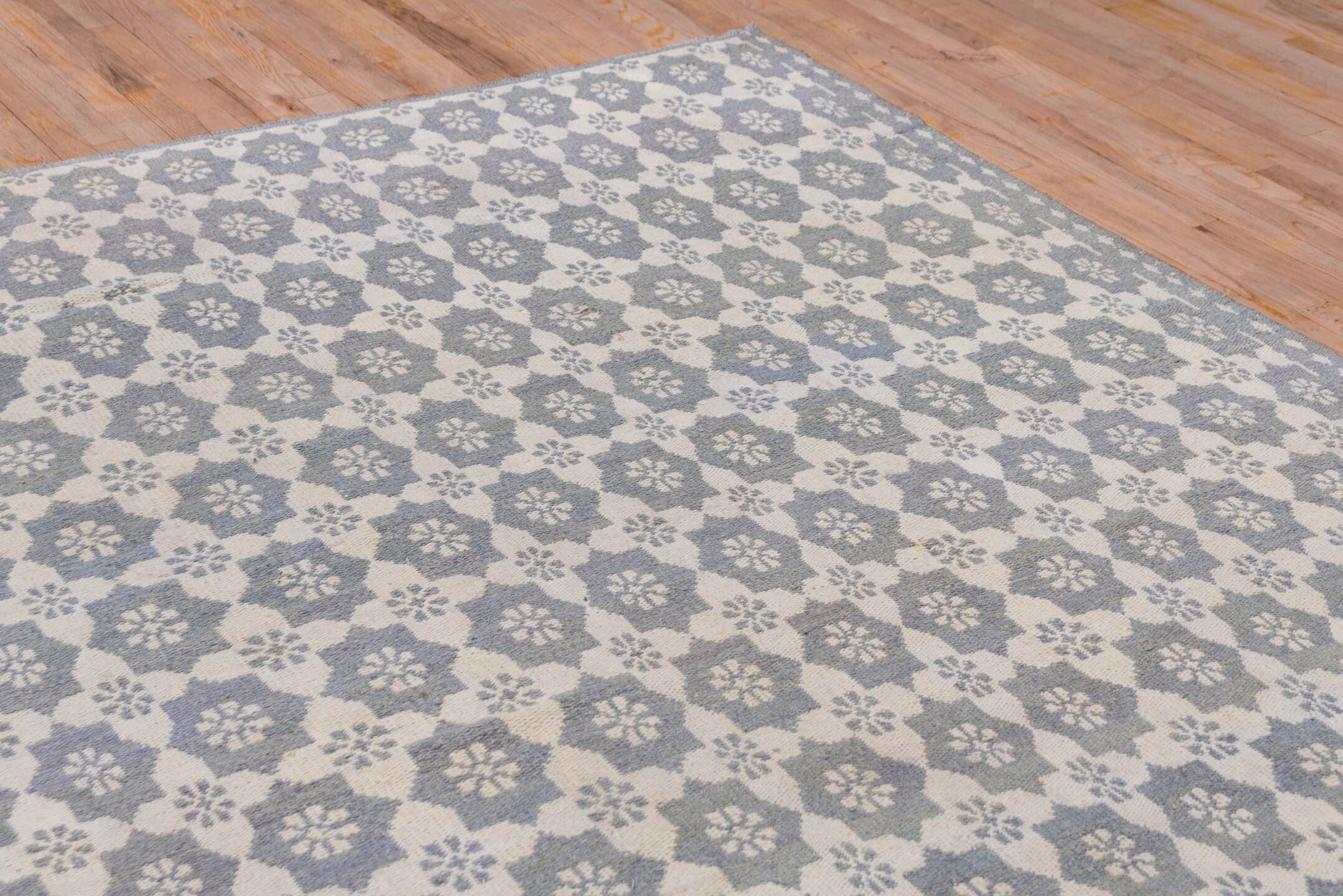 8' x 11' one-of-a-kind handmade antique Kilim large size rug. Color palette: ivory, slate, pale blue, gray, light blue