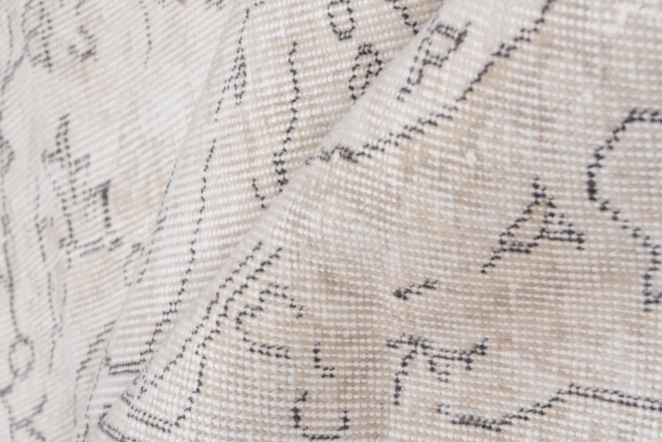 5' x 9' one-of-a-kind handmade antique Sparta medium size rug. Color palette: ivory, taupe, beige, cream, pale gray, gray