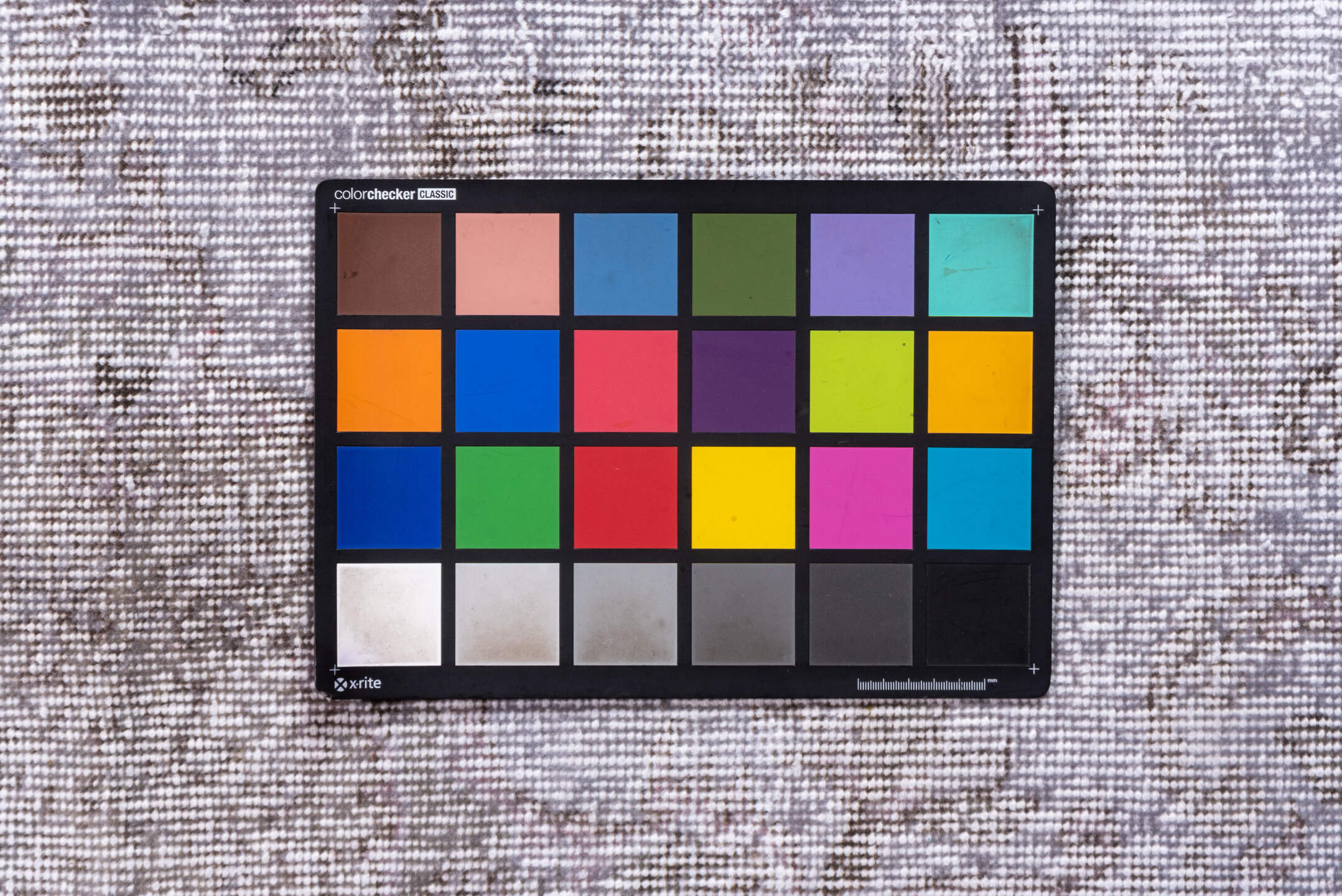 5' x 9' one-of-a-kind handmade vintage Sparta medium size rug. Color palette: dark gray, dim gray, gainsboro, gray