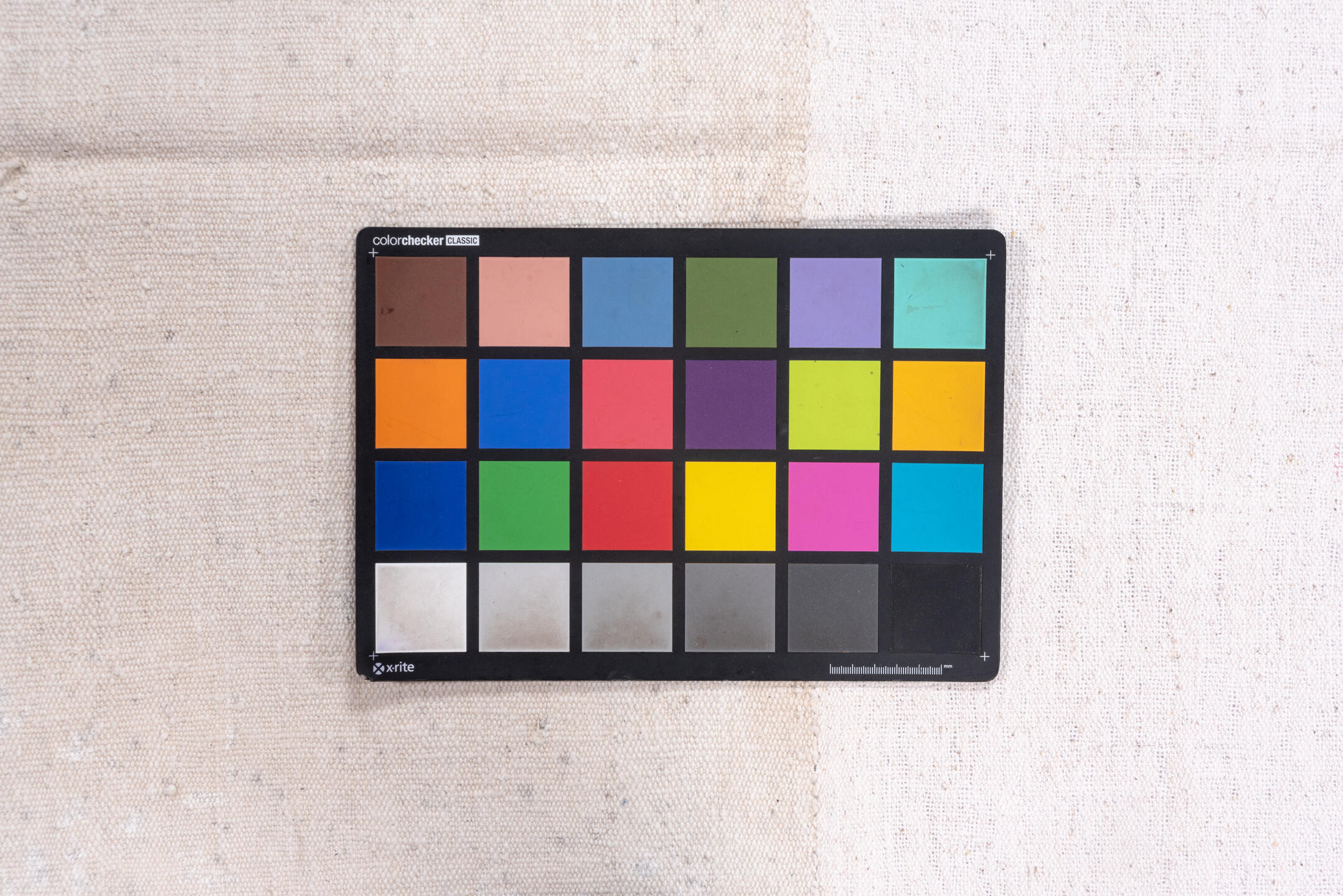 6' x 9' one-of-a-kind handmade vintage Flatweave medium size rug. Color palette: gainsboro, gray, lavender blush, light gray