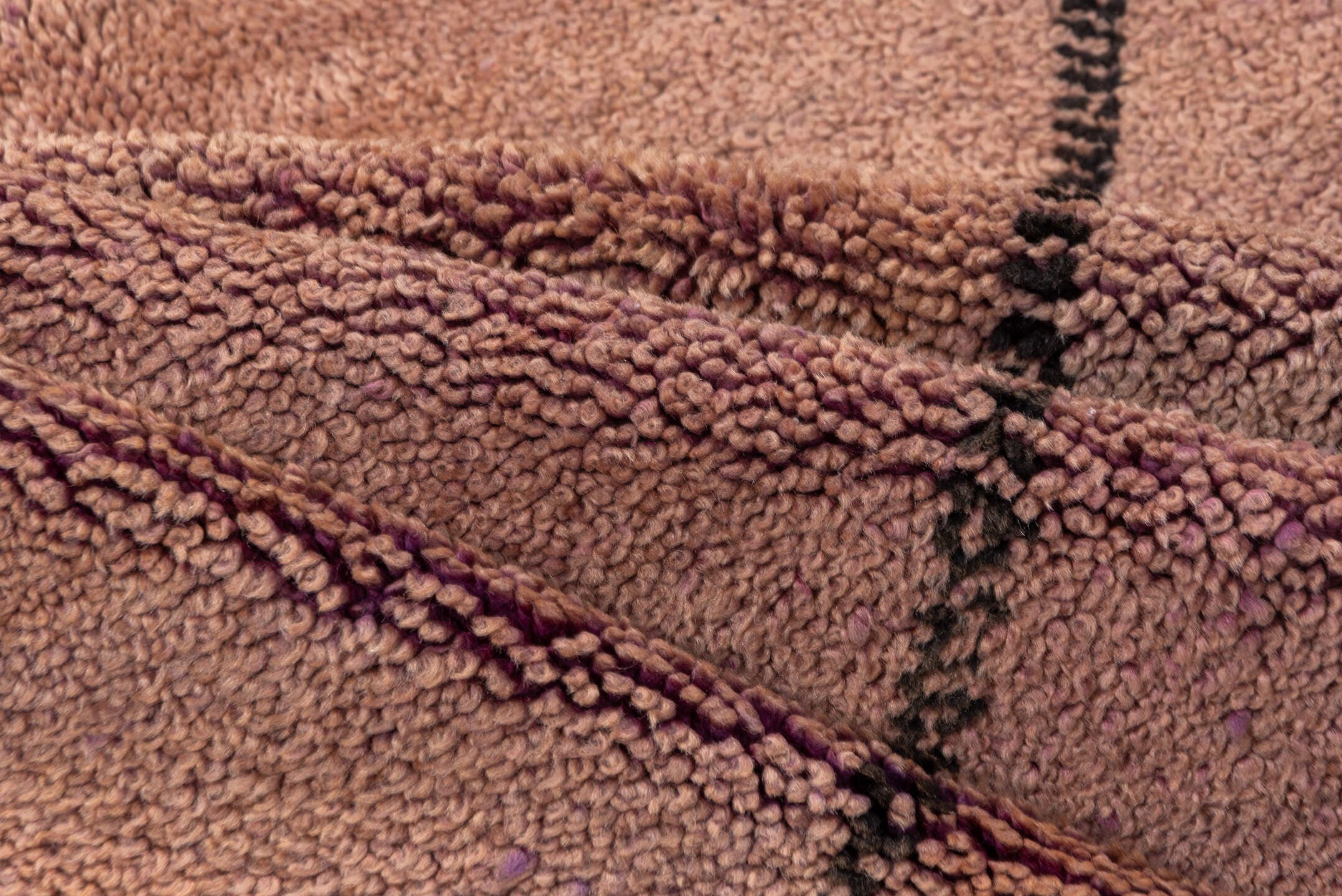 5' x 9' one-of-a-kind handmade vintage Moroccan medium size rug. Color palette: dusty rose, mauve, charcoal, plum