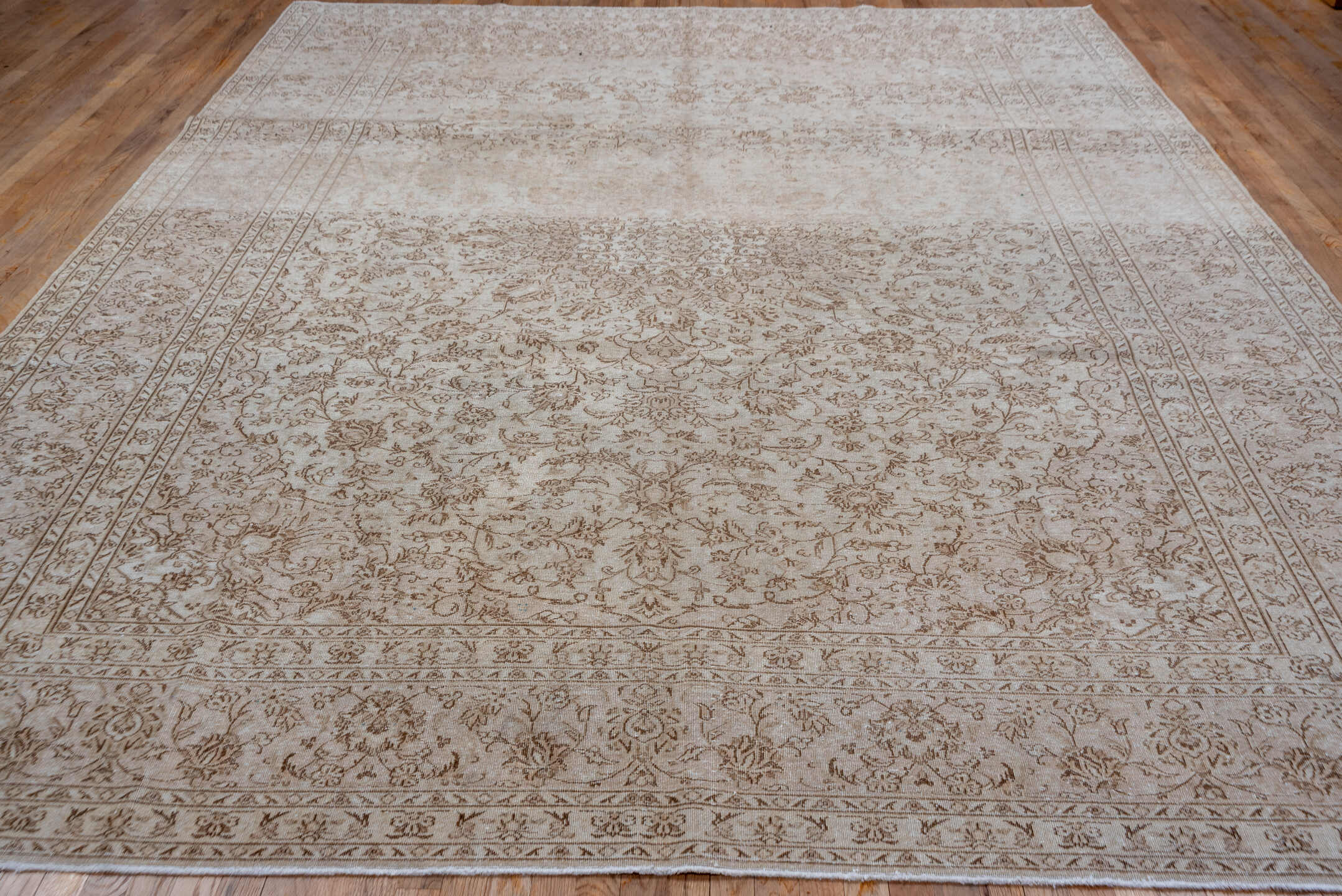 9' x 12' one-of-a-kind handmade vintage Tabriz large size rug. Color palette: brown, gray, light gray, off-white, pink