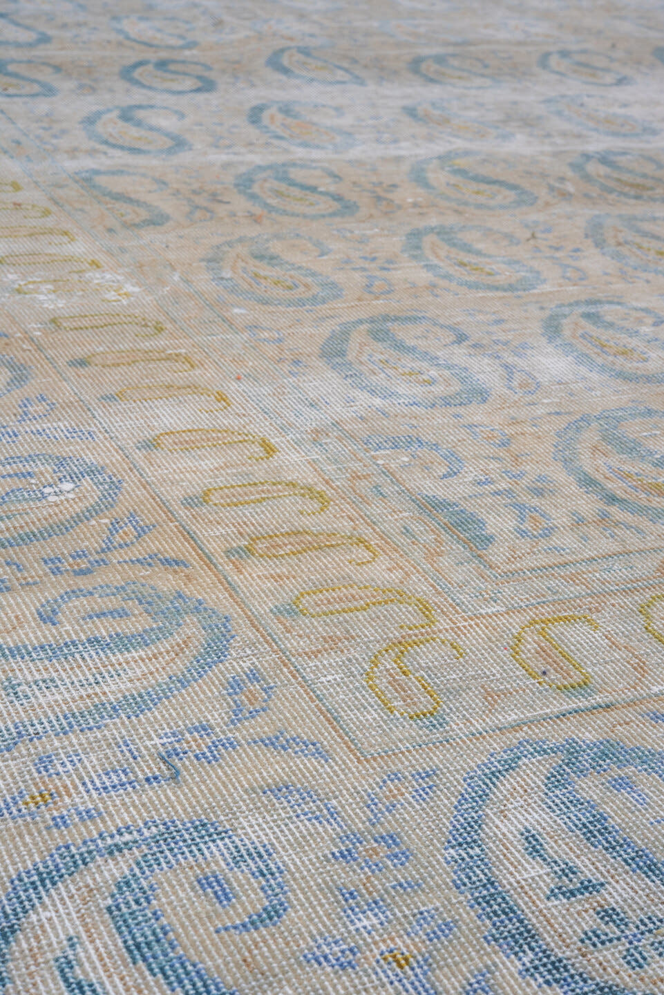 9' x 12' one-of-a-kind handmade antique Sivas large size rug. Color palette: pale blue, ivory, sky blue, beige, taupe, gold