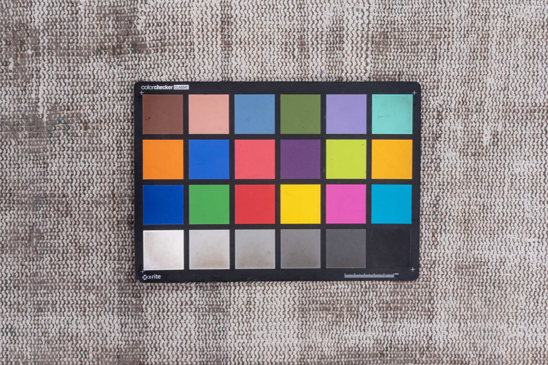 6' x 9' one-of-a-kind handmade vintage Sparta medium size rug. Color palette: dark gray, dim gray, gray, light gray