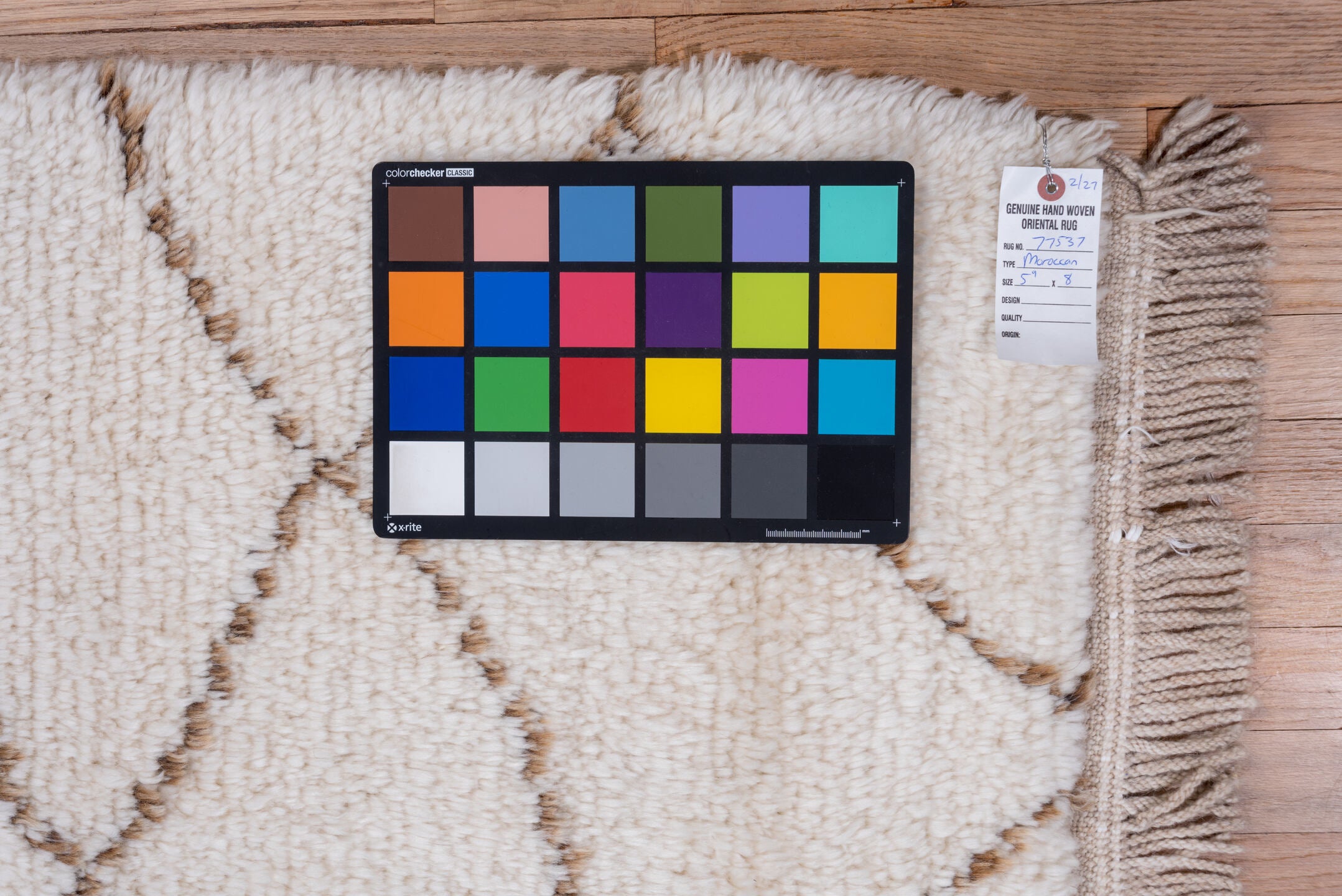 5' x 7' one-of-a-kind handmade vintage Moroccan rug. Color palette: brown, floral white, gainsboro, gray, lavender blush