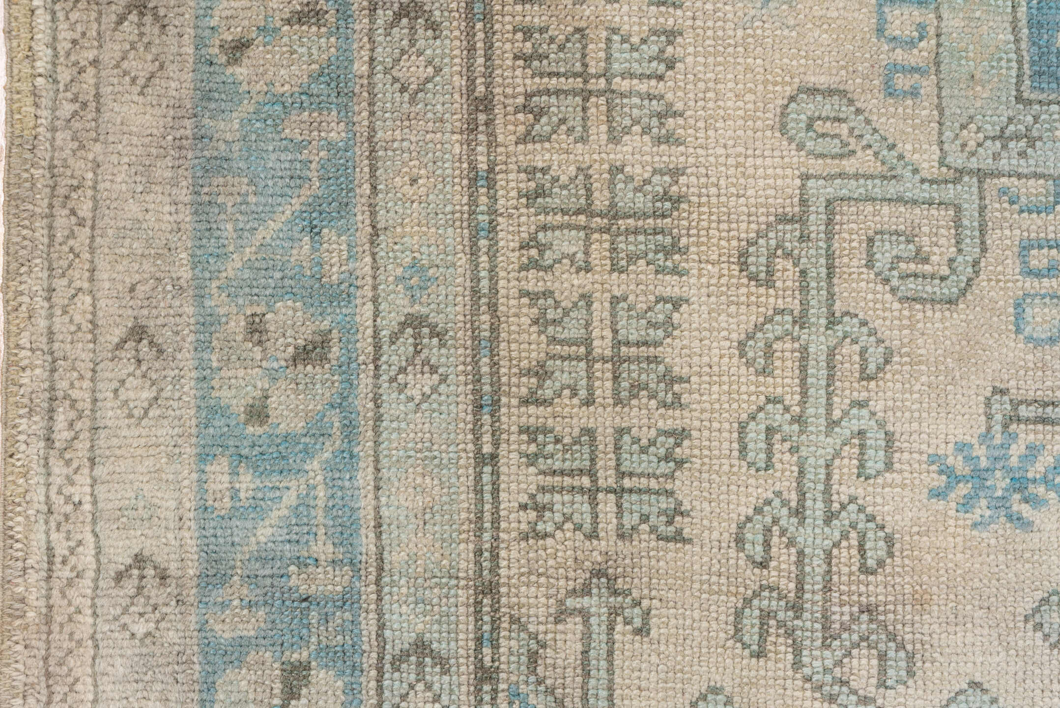 6' x 9' one-of-a-kind handmade antique Oushak medium size rug. Color palette: ivory, powder_blue, sky_blue, taupe, beige