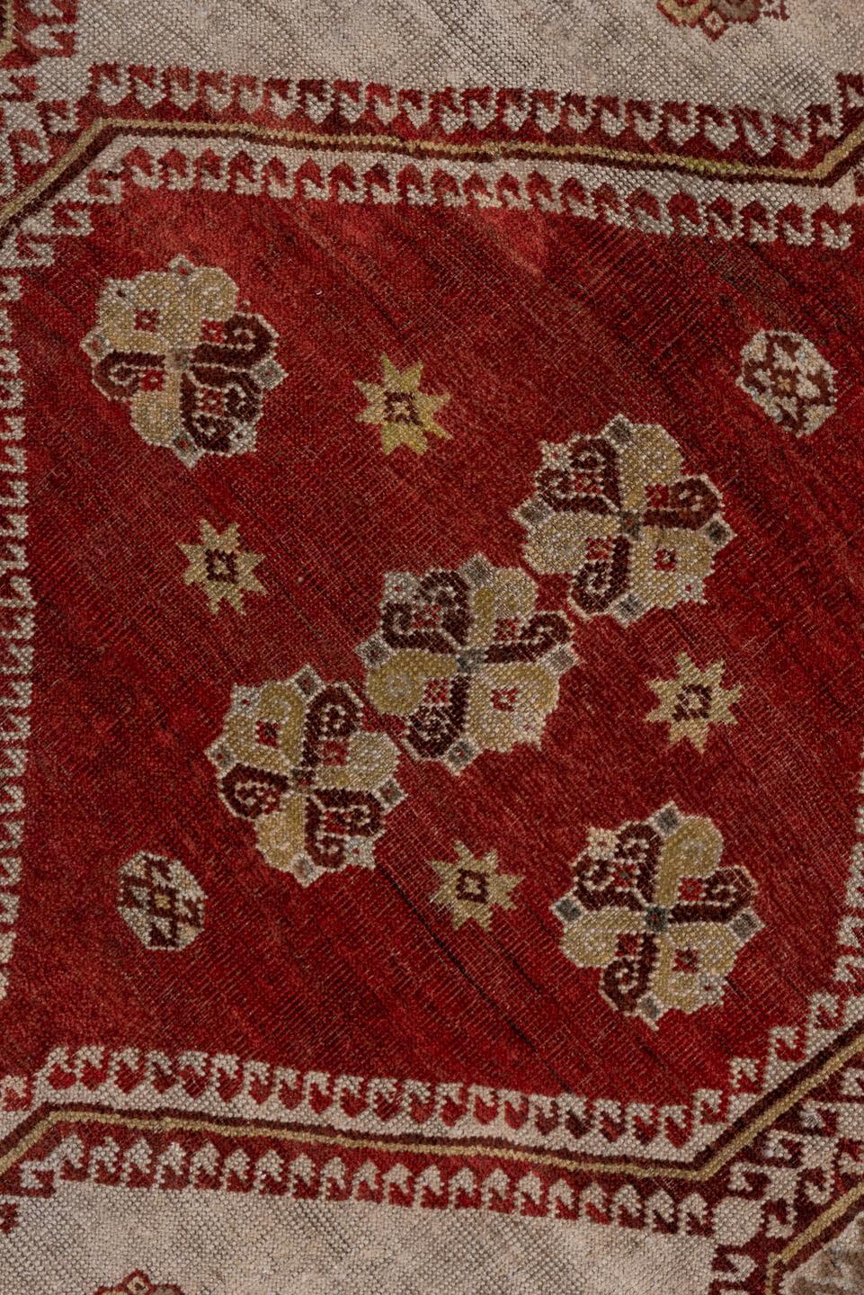 7' x 10' one-of-a-kind handmade antique Shiraz large size rug. Color palette: rust, ivory, taupe, brown, terracotta, camel