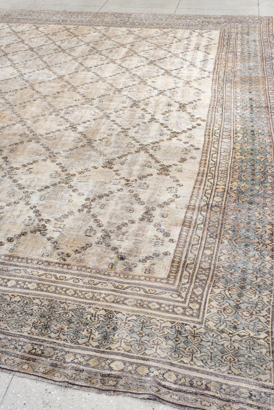 11' x 14' one-of-a-kind handmade vintage Sultanabad oversize rug. Color palette: ivory, taupe, pale blue, beige, brown, gray