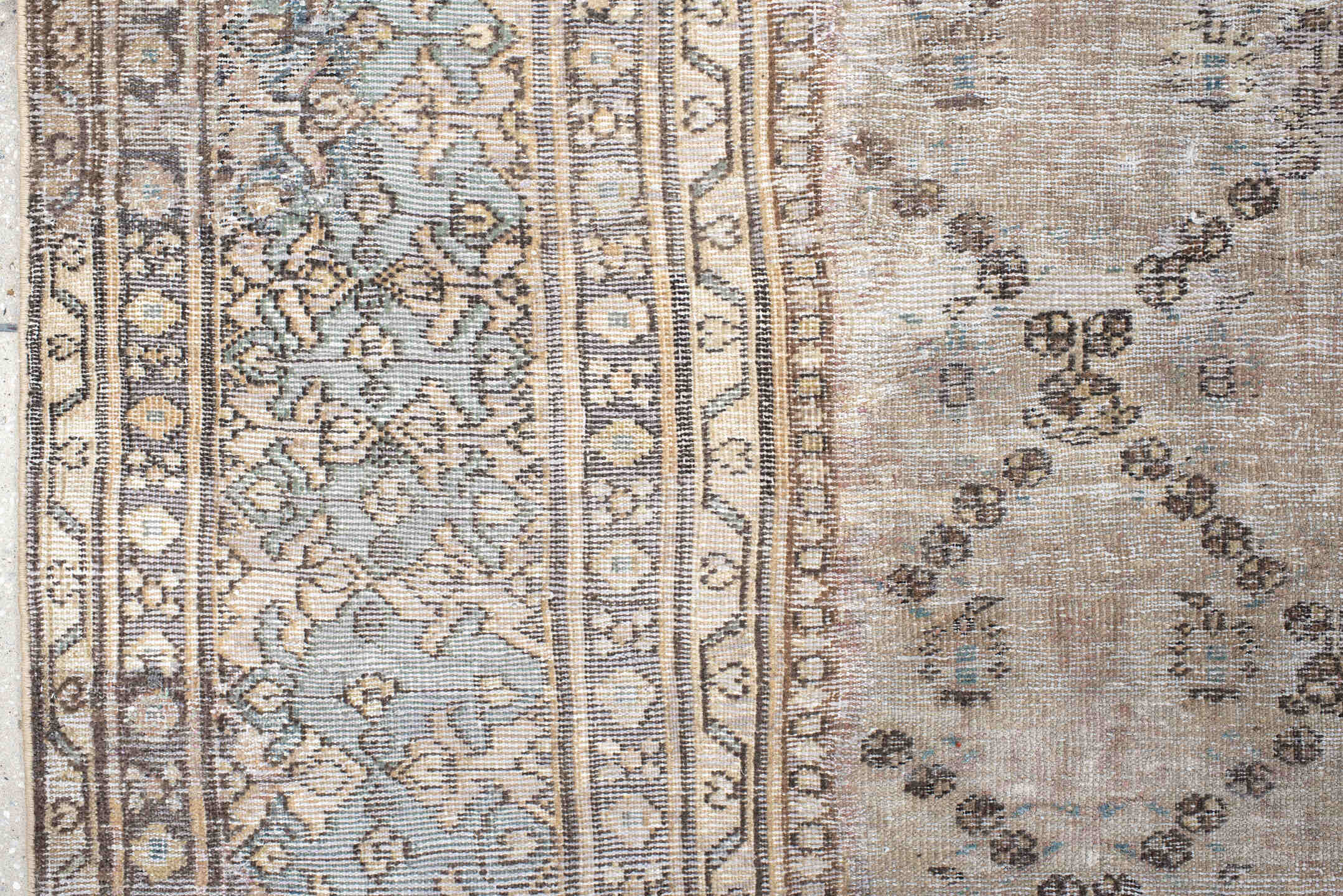 11' x 14' one-of-a-kind handmade vintage Sultanabad oversize rug. Color palette: ivory, taupe, pale blue, beige, brown, gray