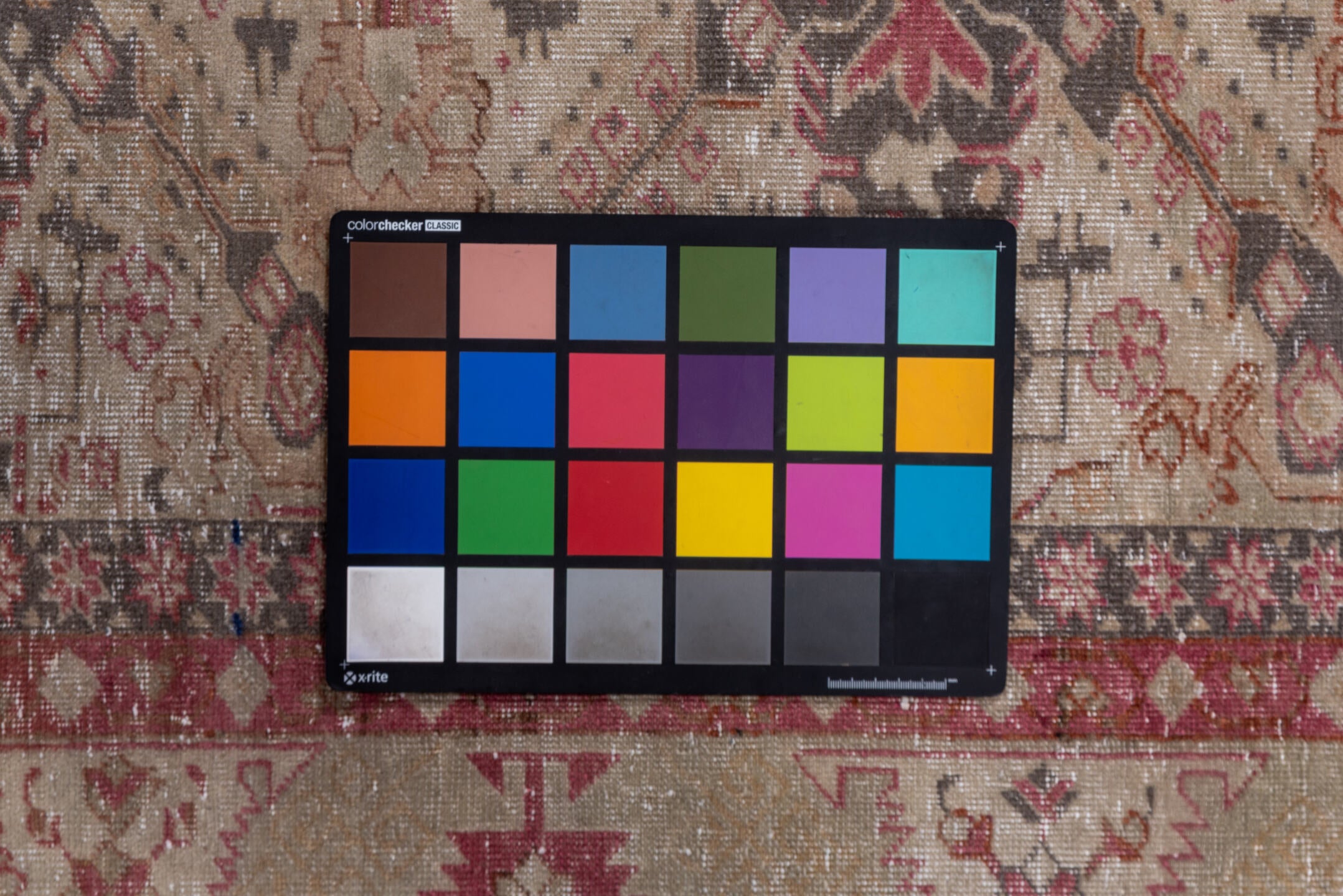 6' x 9' one-of-a-kind handmade vintage Sivas medium size rug. Color palette: brown, dark gray, dim gray, gray, light gray