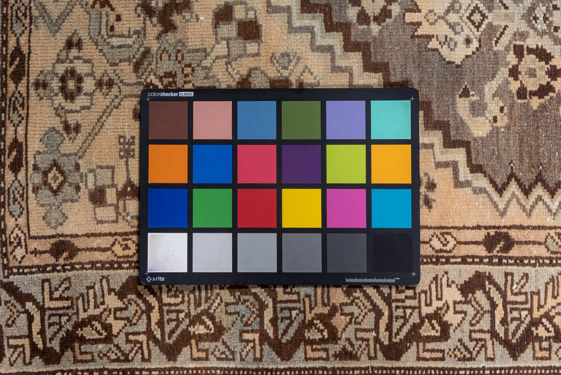 4' x 6' one-of-a-kind handmade vintage Shiraz small size rug. Color palette: brown, gray, light gray, off-white, pink